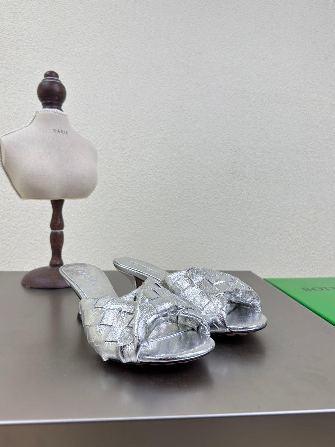 BOTTEGA VENETA BLINK HIGH 5 CM MULE IN SILVER INTRECCIATO LEATHER