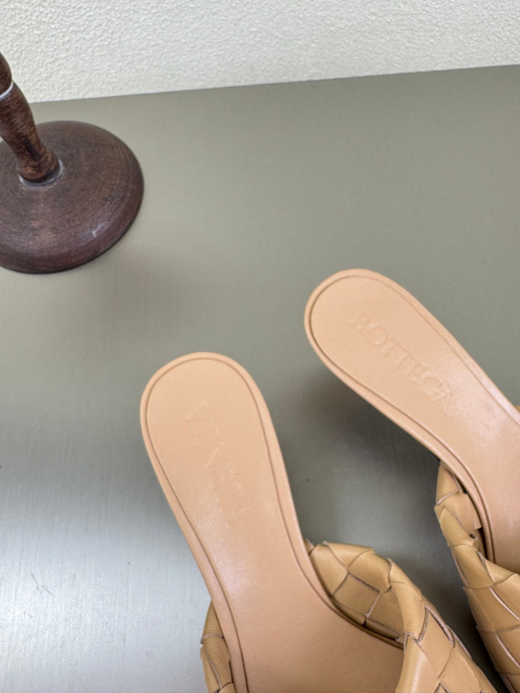 BOTTEGA VENETA BLINK HIGH 5 CM MULE IN BUFF BEIGE INTRECCIATO LEATHER