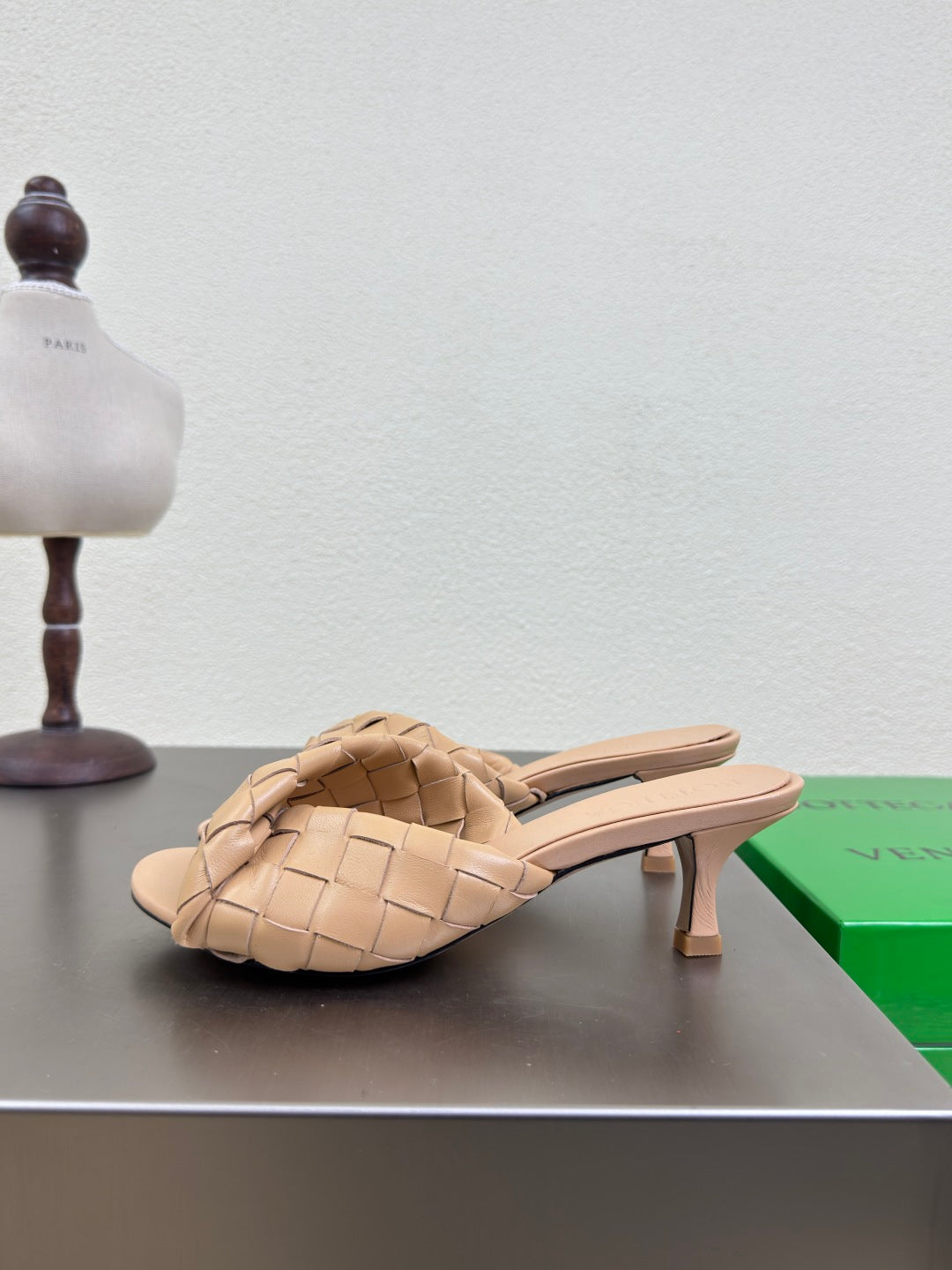 BOTTEGA VENETA BLINK HIGH 5 CM MULE IN BUFF BEIGE INTRECCIATO LEATHER