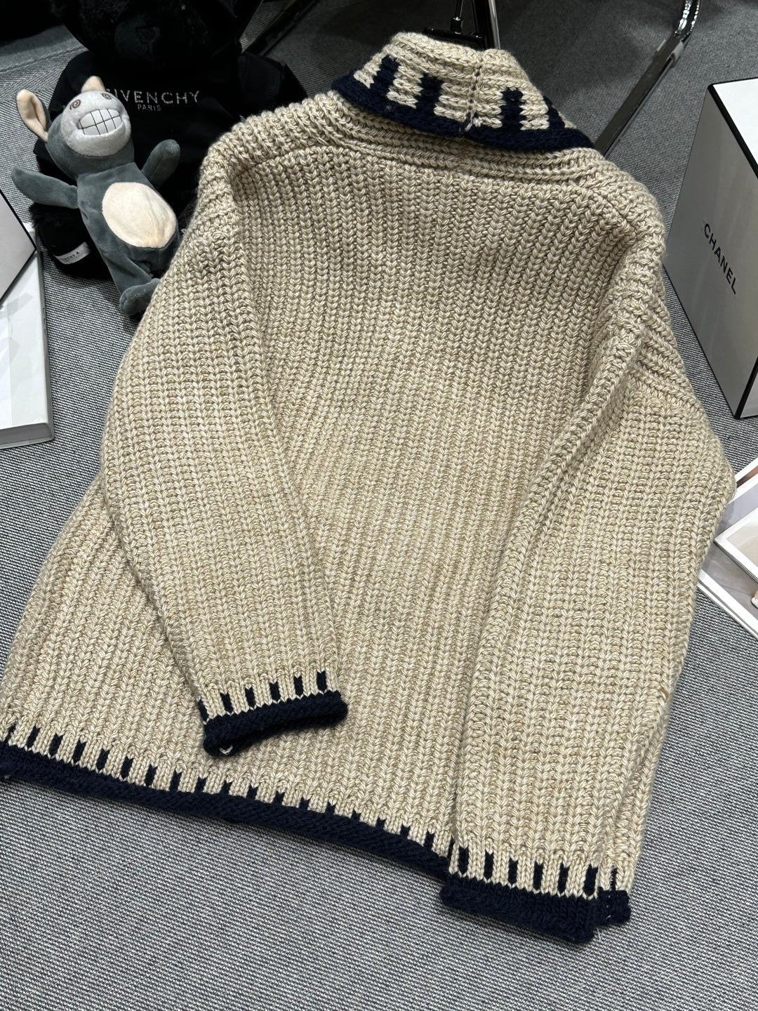 CHANEL 25S STYLED JACKET 438