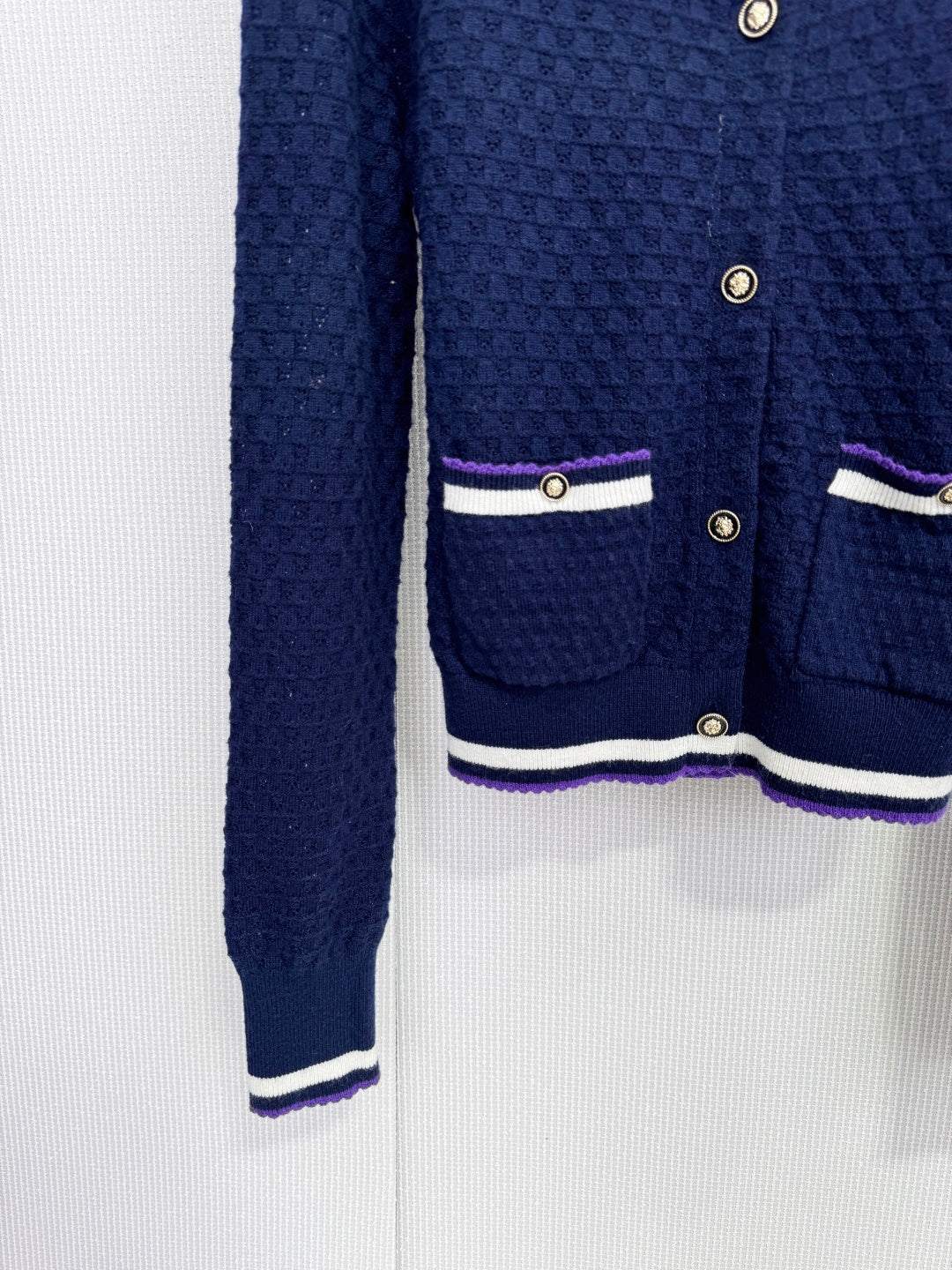 CHANEL 25S CARDIGAN 584