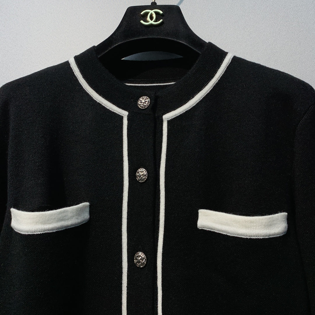 CHANEL 26S CARDIGAN JACKET 672