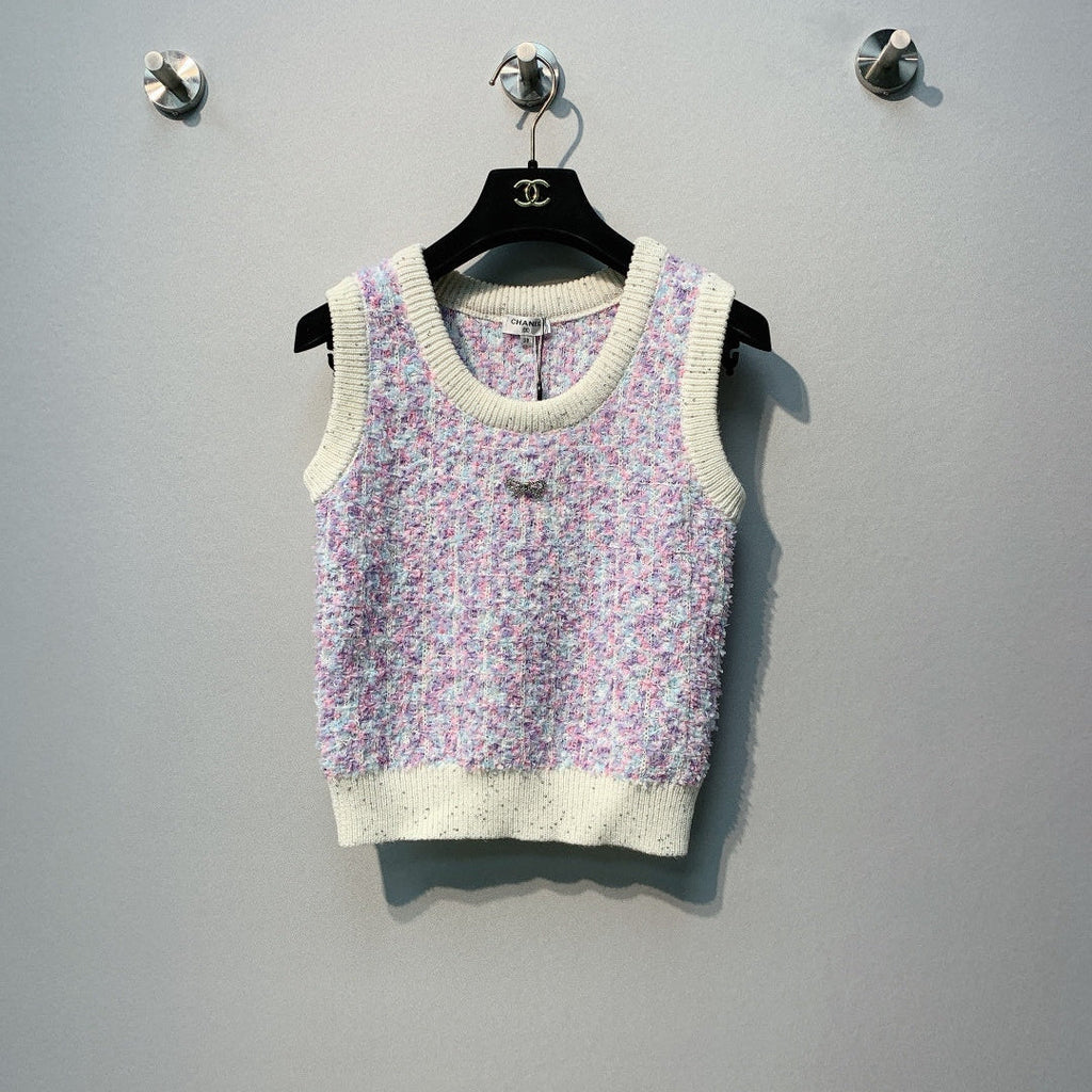 CHANEL 26S SLEEVELESS SWEATER 828