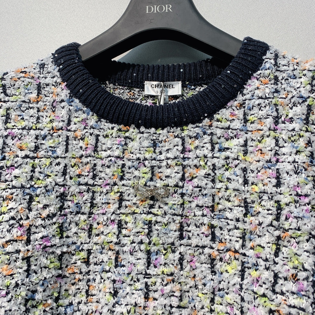 CHANEL 26S CREW NECK SWEATER 800