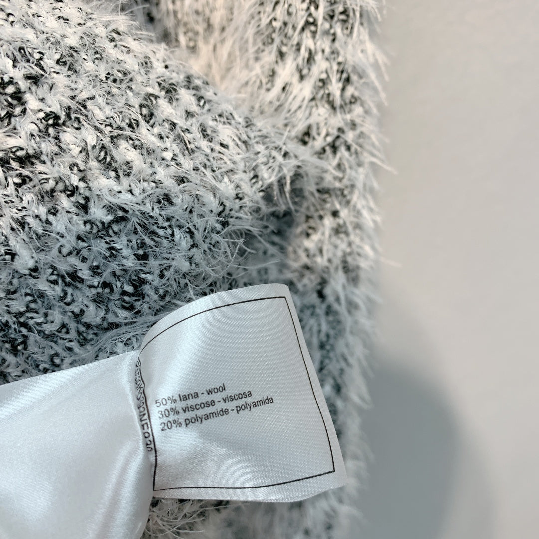 CHANEL 26S CREW NECK SWEATER 841