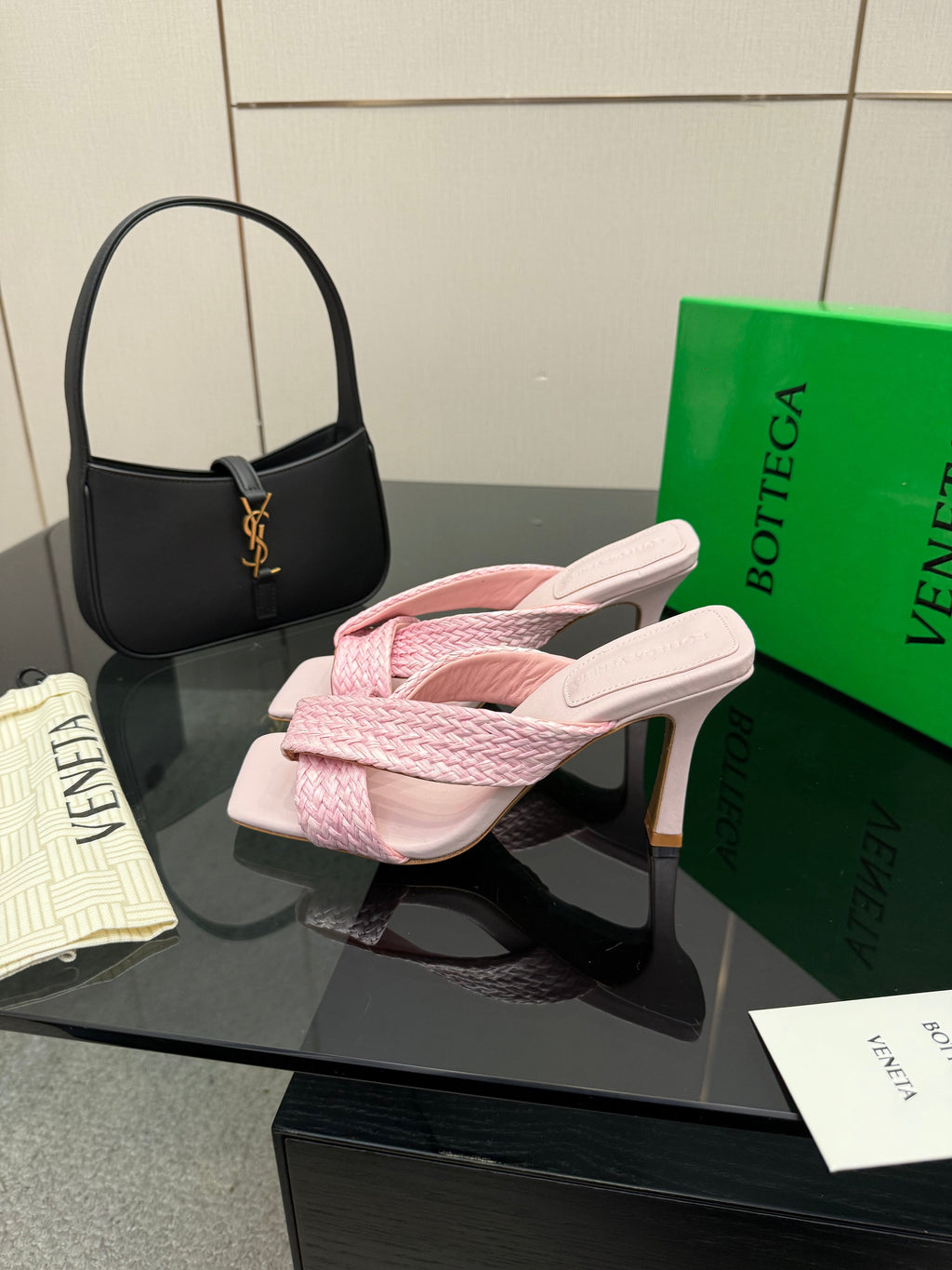 BOTTEGA VENETA 26S HEELED SANDALS 95 MM IN LIGHT PINK CALFSKIN AND RAFFIA