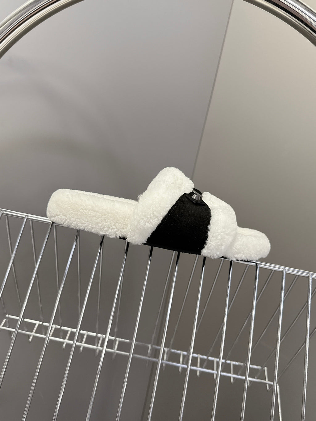 BALENCIAGA 25S SLIPPERS IN BLACK SUEDE AND WHITE WOOL