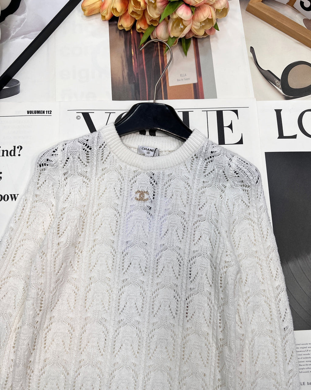 CHANEL 25S LONG-SLEEVE SWEATER 441