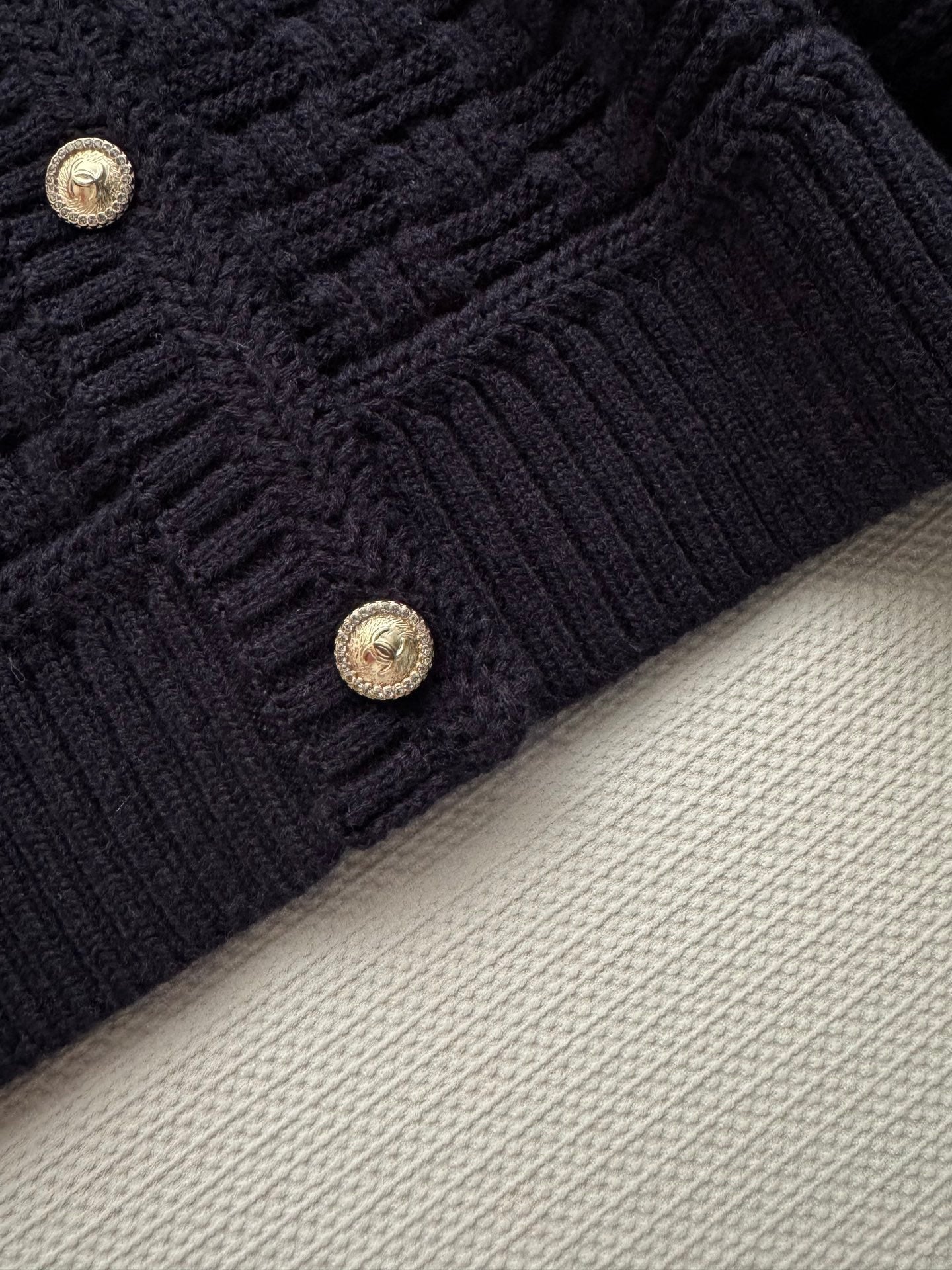 CHANEL 25S KNITTED SWEATER 630