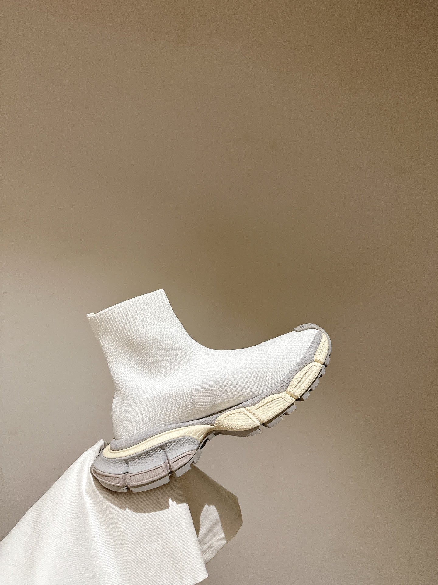 BALENCIAGA 25S SPEED TRAINER SNEAKERS 55 MM IN WHITE AND GREY KNIT