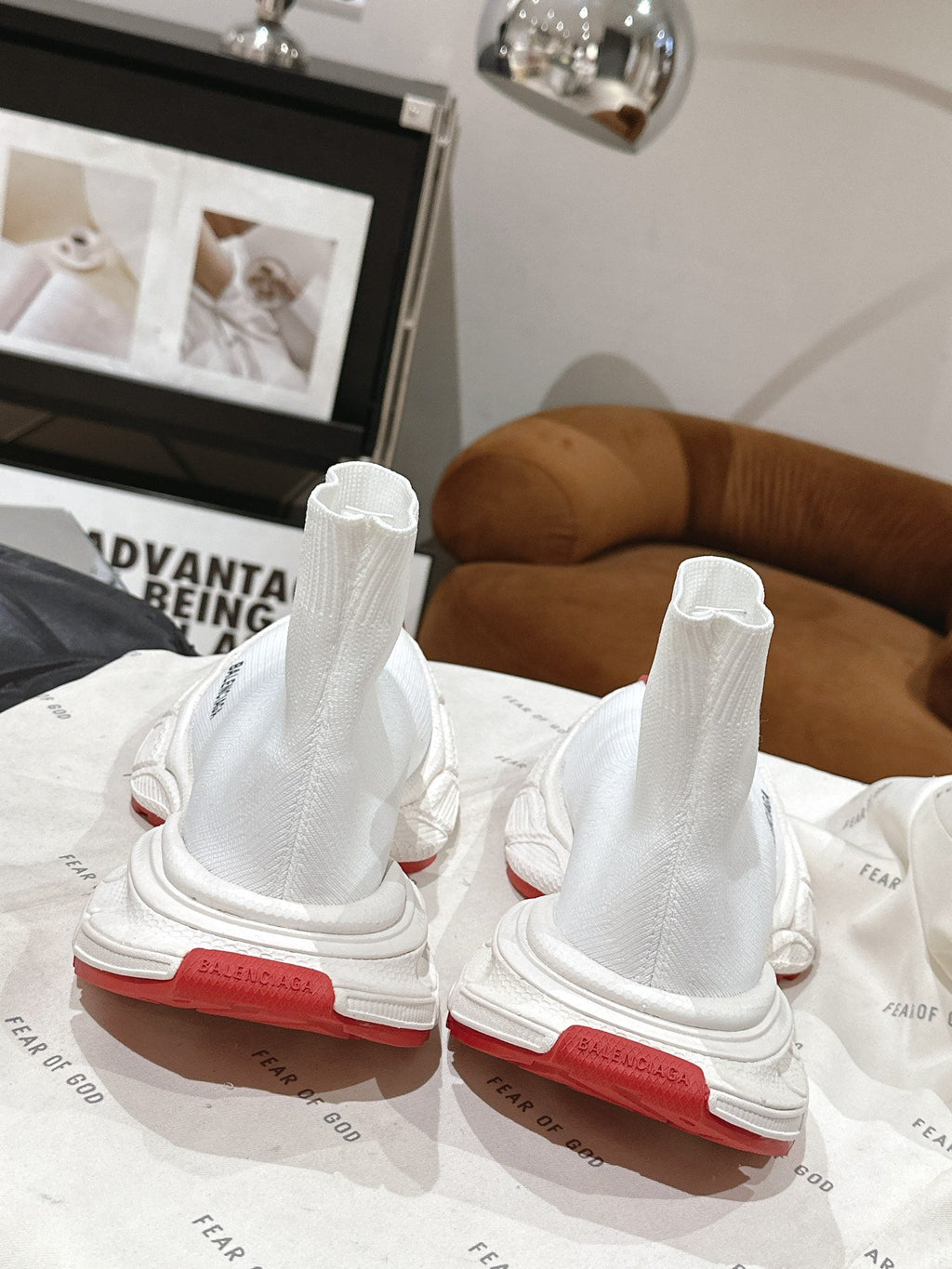 BALENCIAGA 25S SPEED TRAINER SNEAKERS 55 MM IN WHITE AND RED KNIT