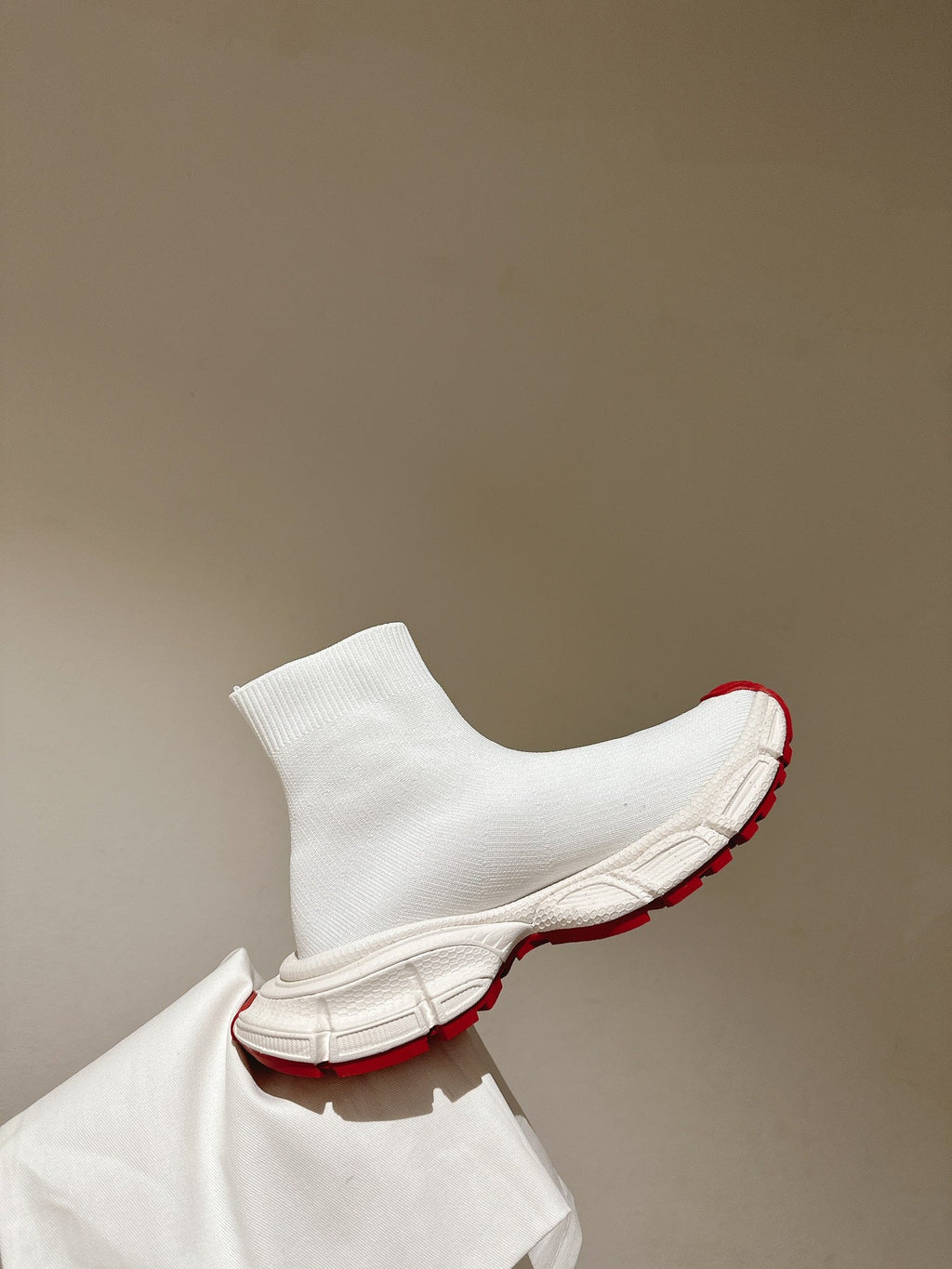 BALENCIAGA 25S SPEED TRAINER SNEAKERS 55 MM IN WHITE AND RED KNIT