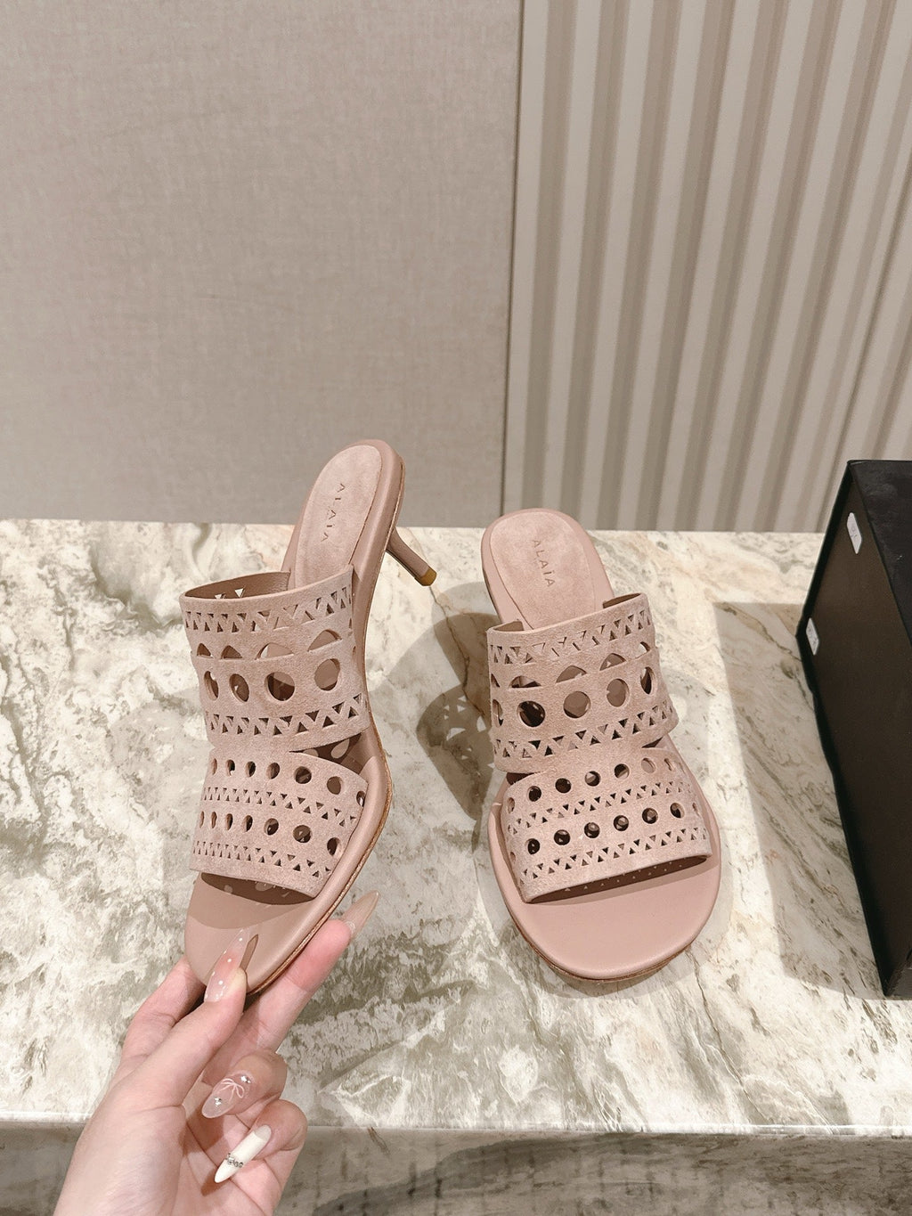 ALAIA HIGH HEEL CHUNKY TWO-STRAP 25S IN PINK BEIGE SUEDE