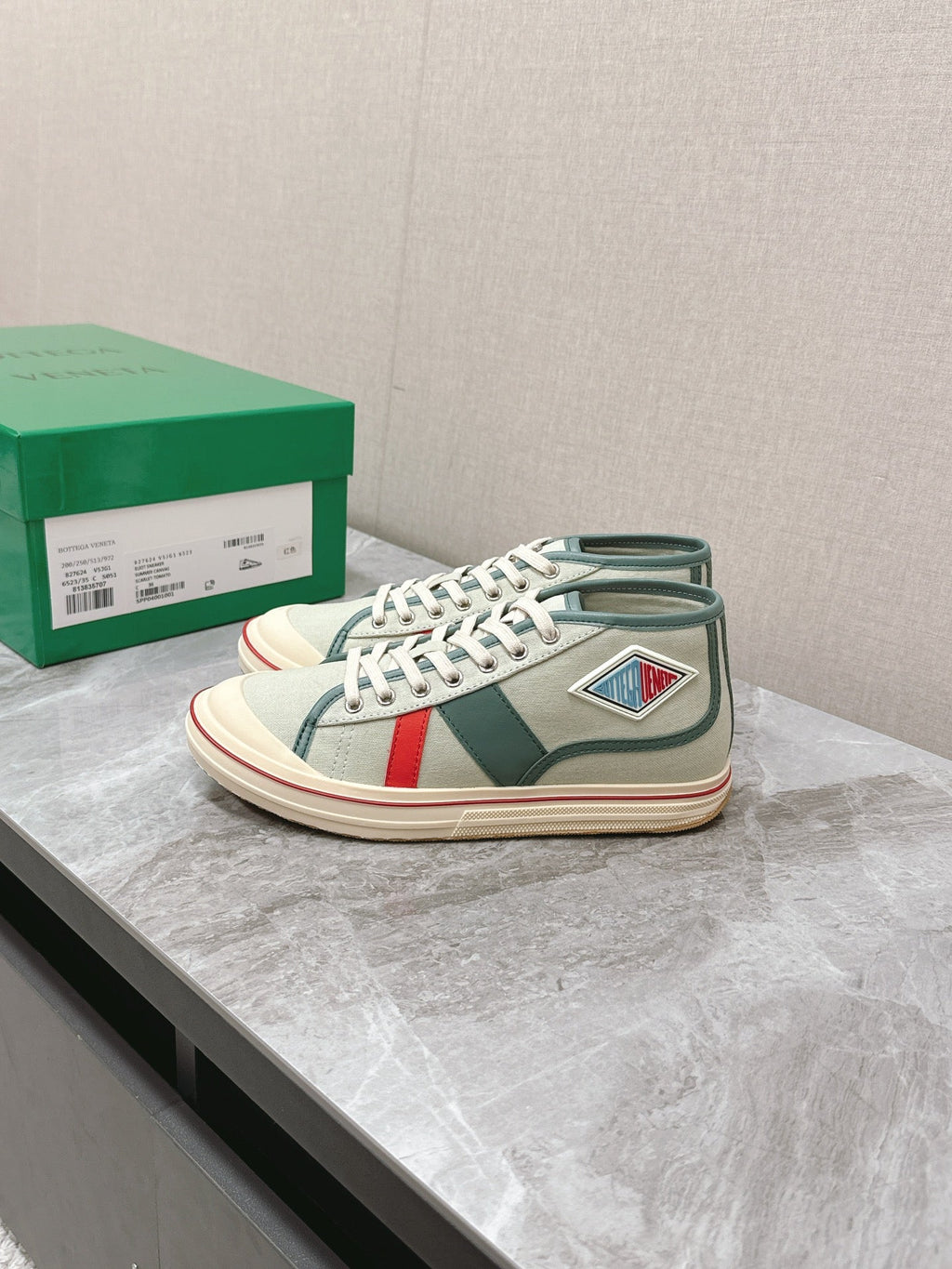 BOTTEGA VENETA ELIOT SNEAKER IN GREEN PASTEL CANVAS AND CALFSKIN