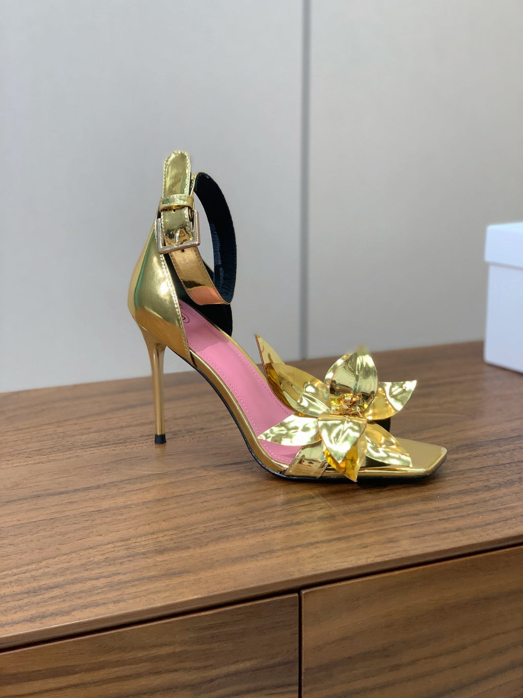 BALMAIN 25S RUBY GOLD HEELED SANDALS 95MM IN PATENT CALFSKIN