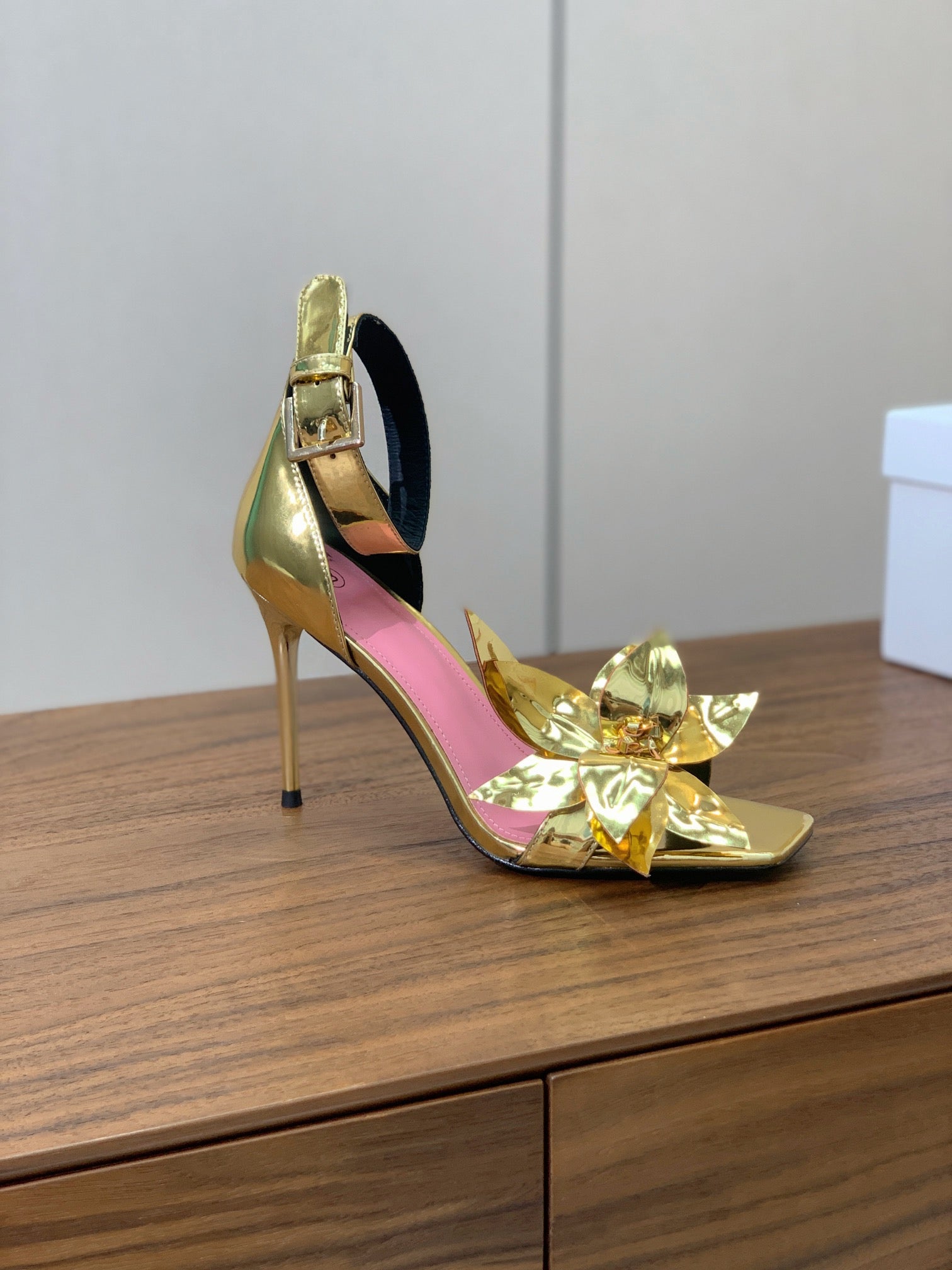 BALMAIN 25S RUBY GOLD HEELED SANDALS 95MM IN PATENT CALFSKIN