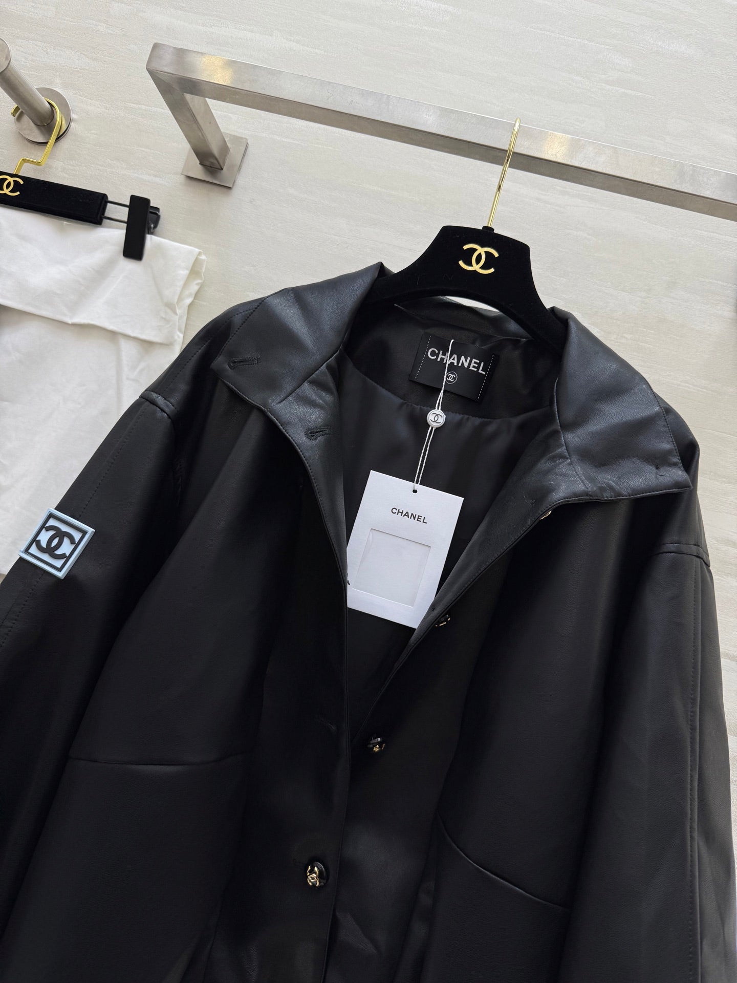 CHANEL 25S STAND-COLLAR LEATHER JACKET 291