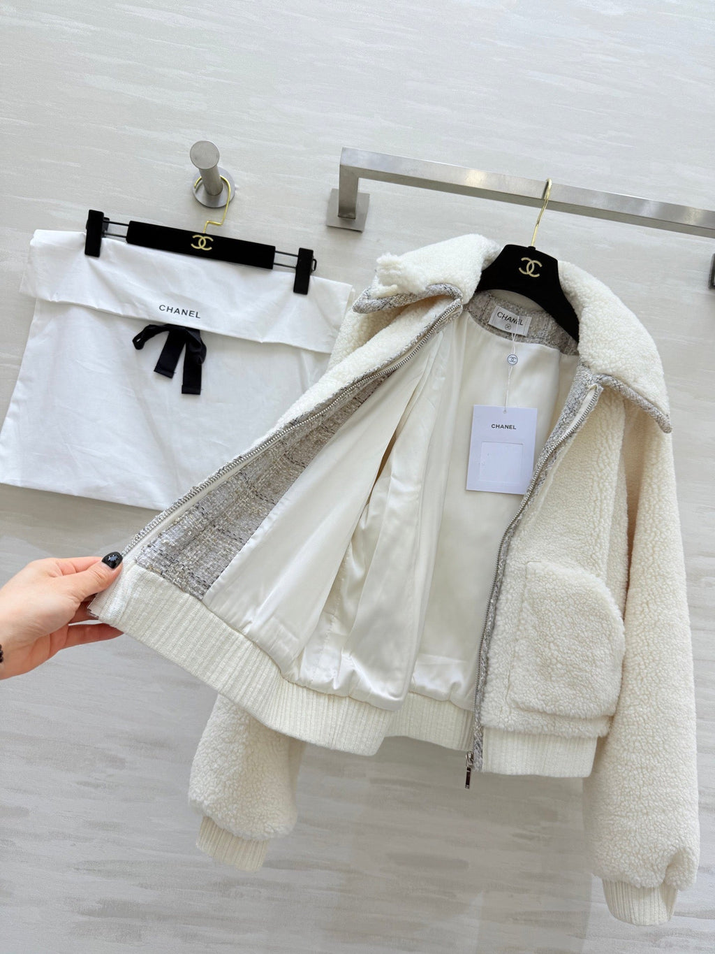 CHANEL 25S SHEARLING COLLAR JACKET 473