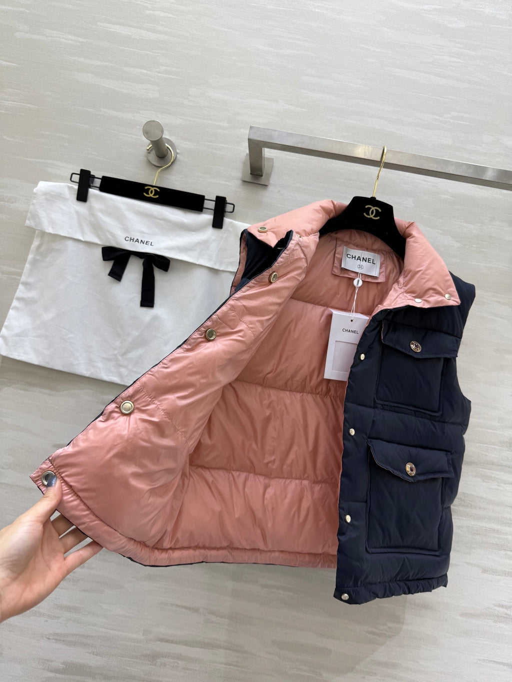 CHANEL 25S DOWN VEST 482
