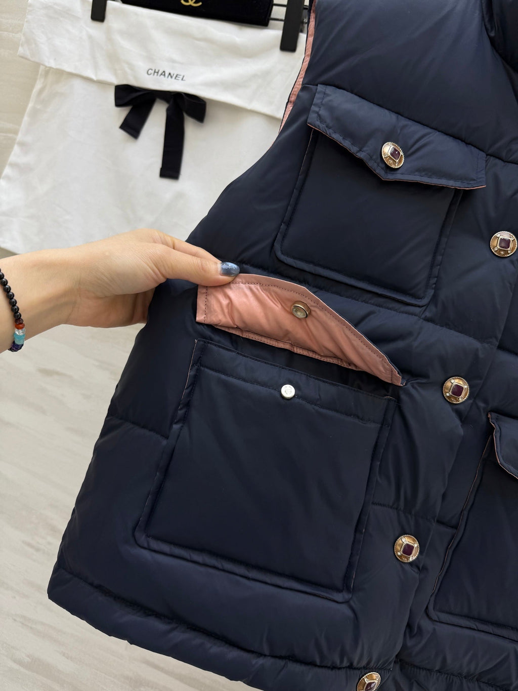 CHANEL 25S DOWN VEST 482