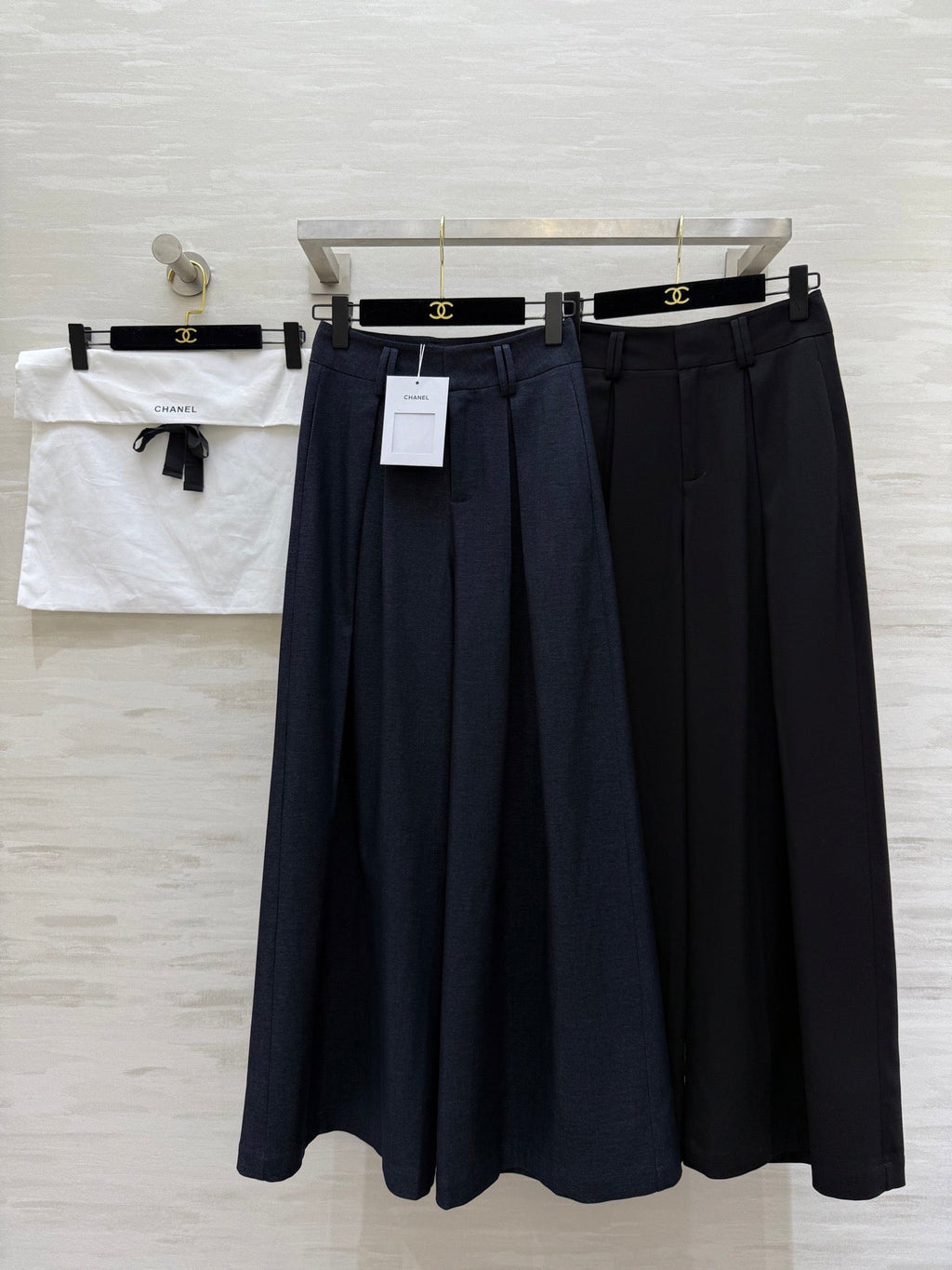 CHANEL 25S WIDE-LEG STRAIGHT PANTS 636