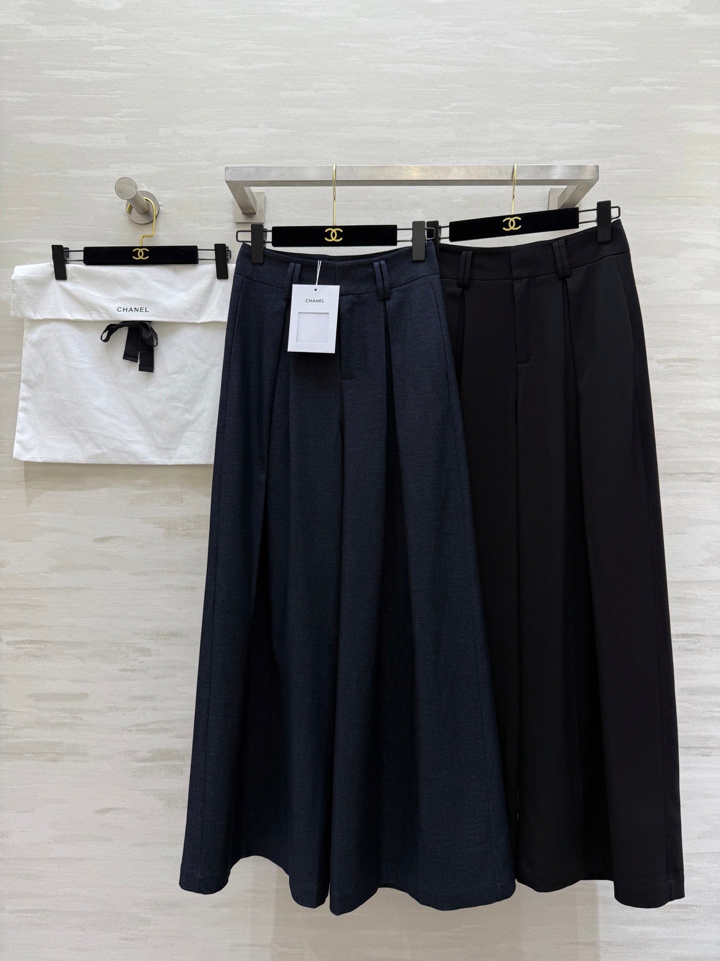 CHANEL 25S WIDE-LEG STRAIGHT PANTS 636