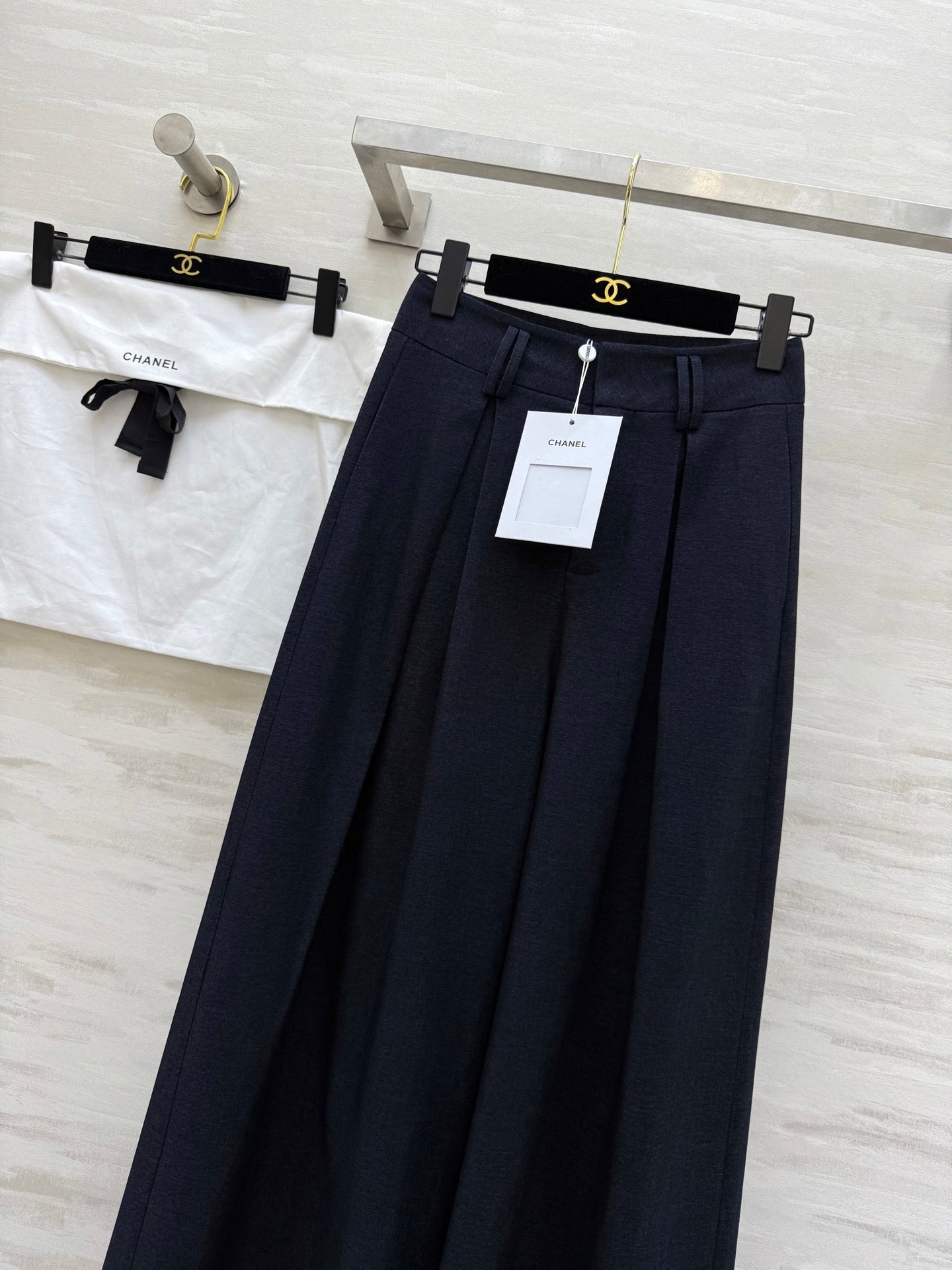 CHANEL 25S WIDE-LEG STRAIGHT PANTS 636