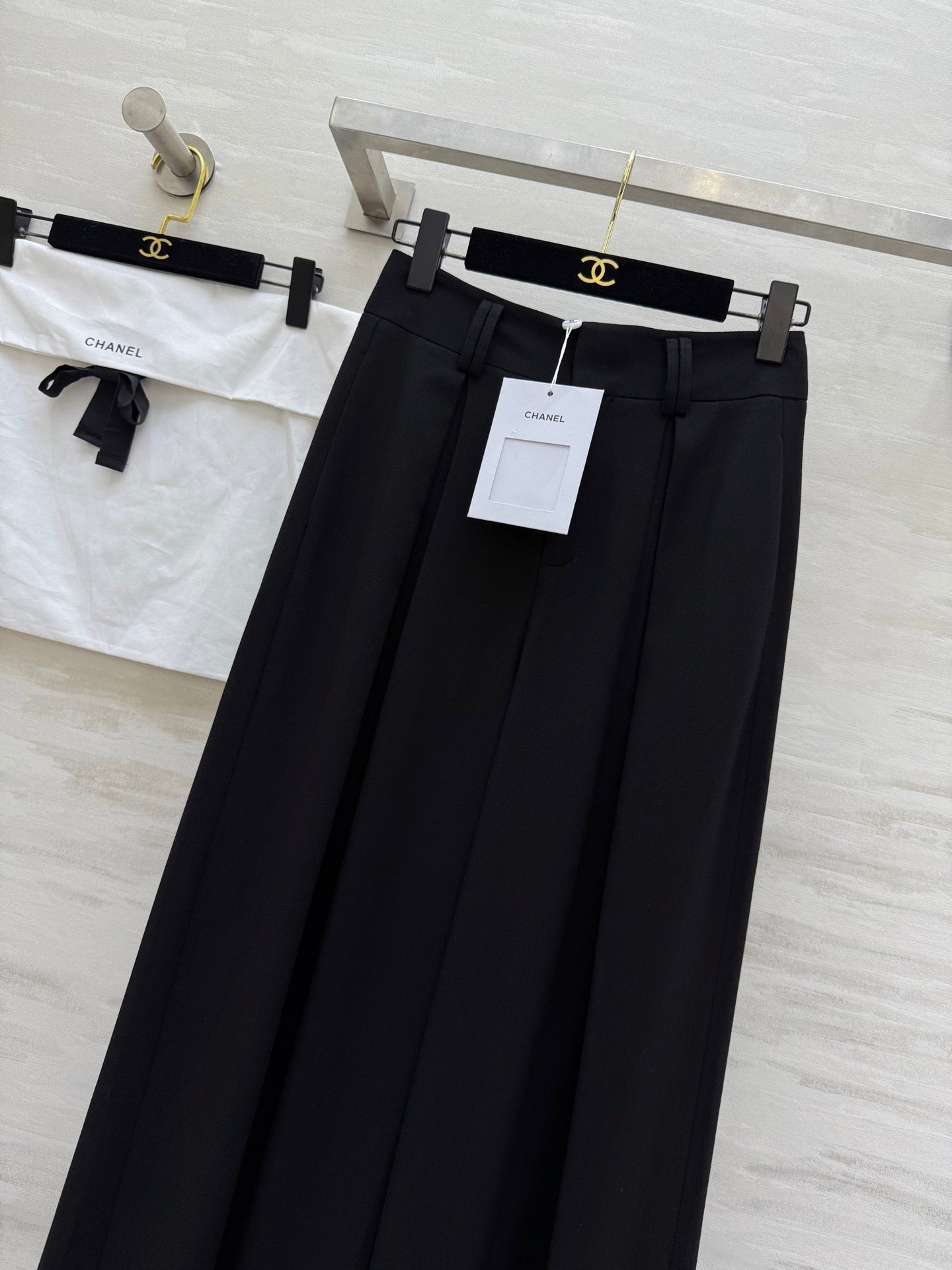CHANEL 25S WIDE-LEG STRAIGHT PANTS 637