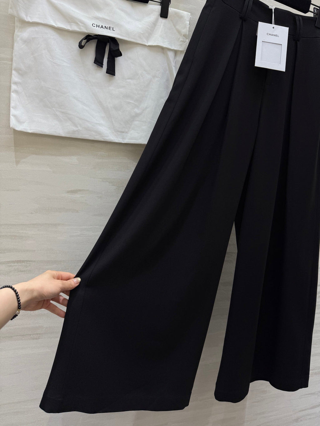 CHANEL 25S WIDE-LEG STRAIGHT PANTS 637