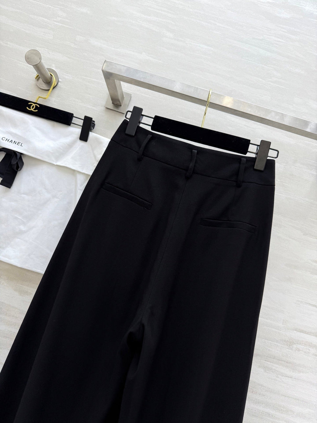 CHANEL 25S WIDE-LEG STRAIGHT PANTS 637