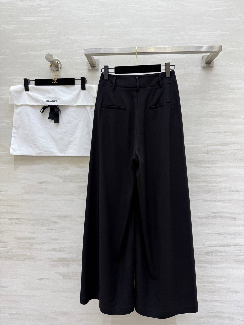 CHANEL 25S WIDE-LEG STRAIGHT PANTS 637