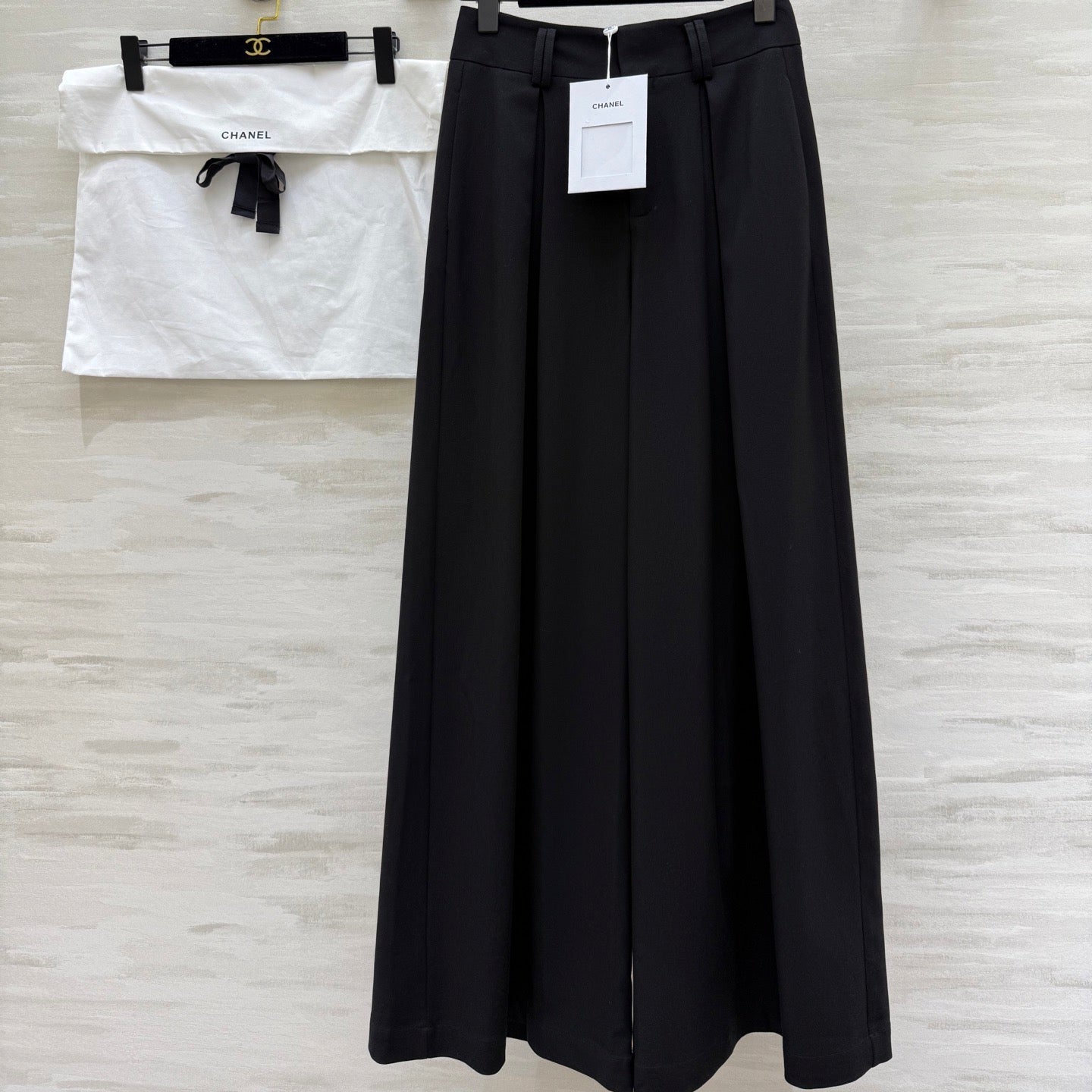 CHANEL 25S WIDE-LEG STRAIGHT PANTS 637