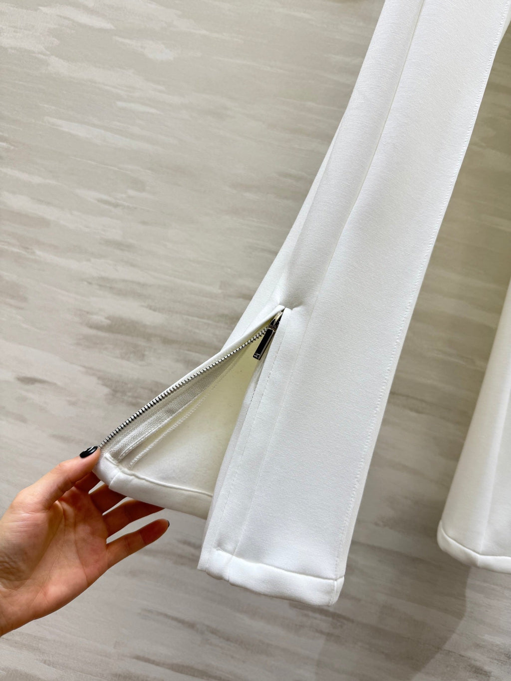 CHANEL 26S SLIM-FIT SWEATPANTS 745