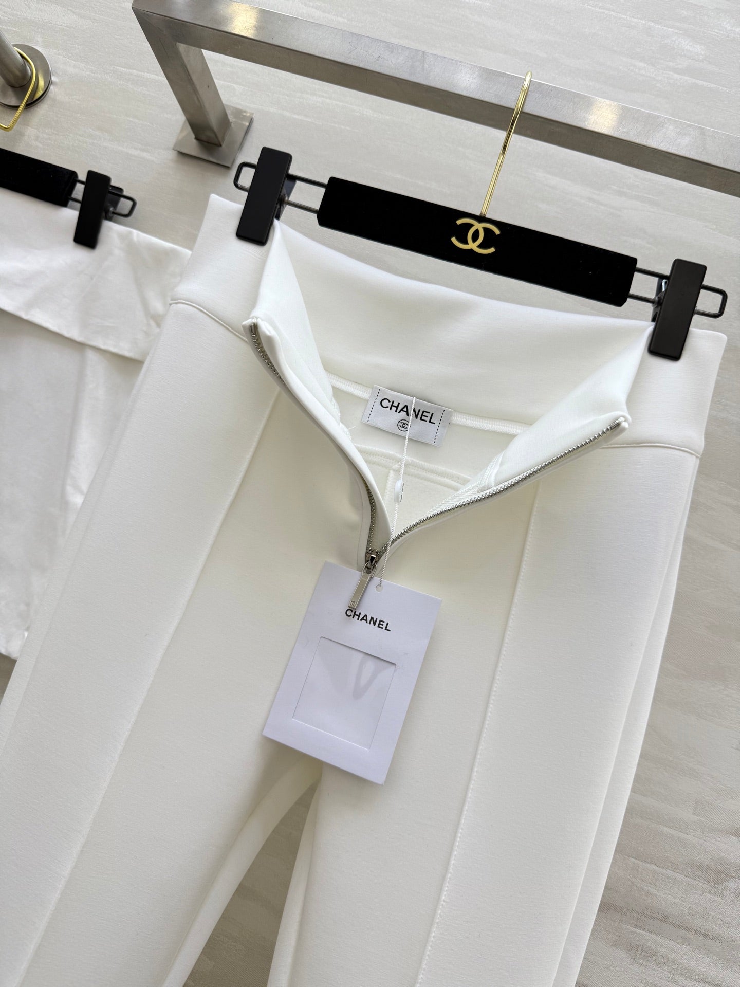 CHANEL 26S SLIM-FIT SWEATPANTS 745