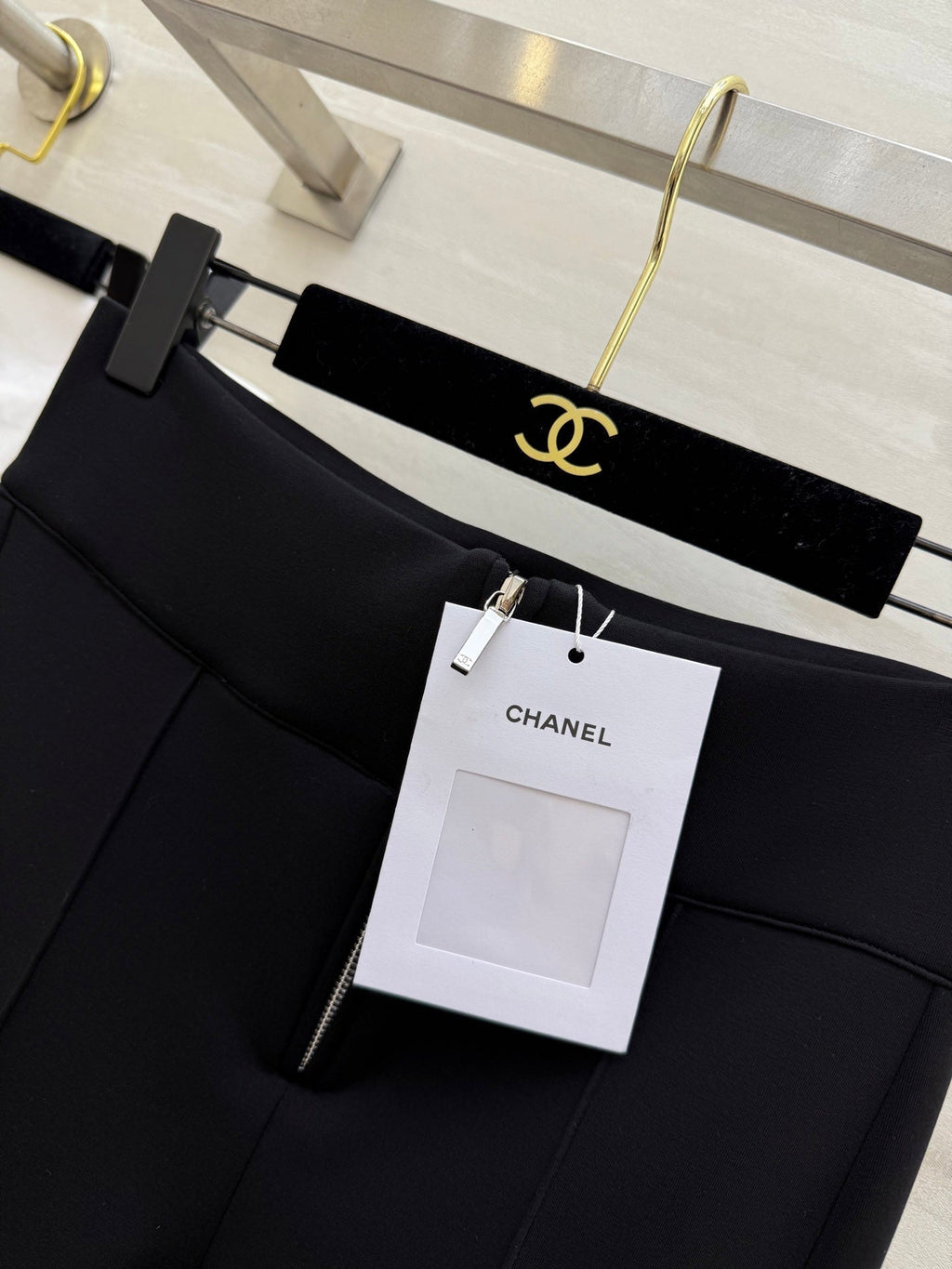 CHANEL 26S SLIM-FIT SWEATPANTS 744