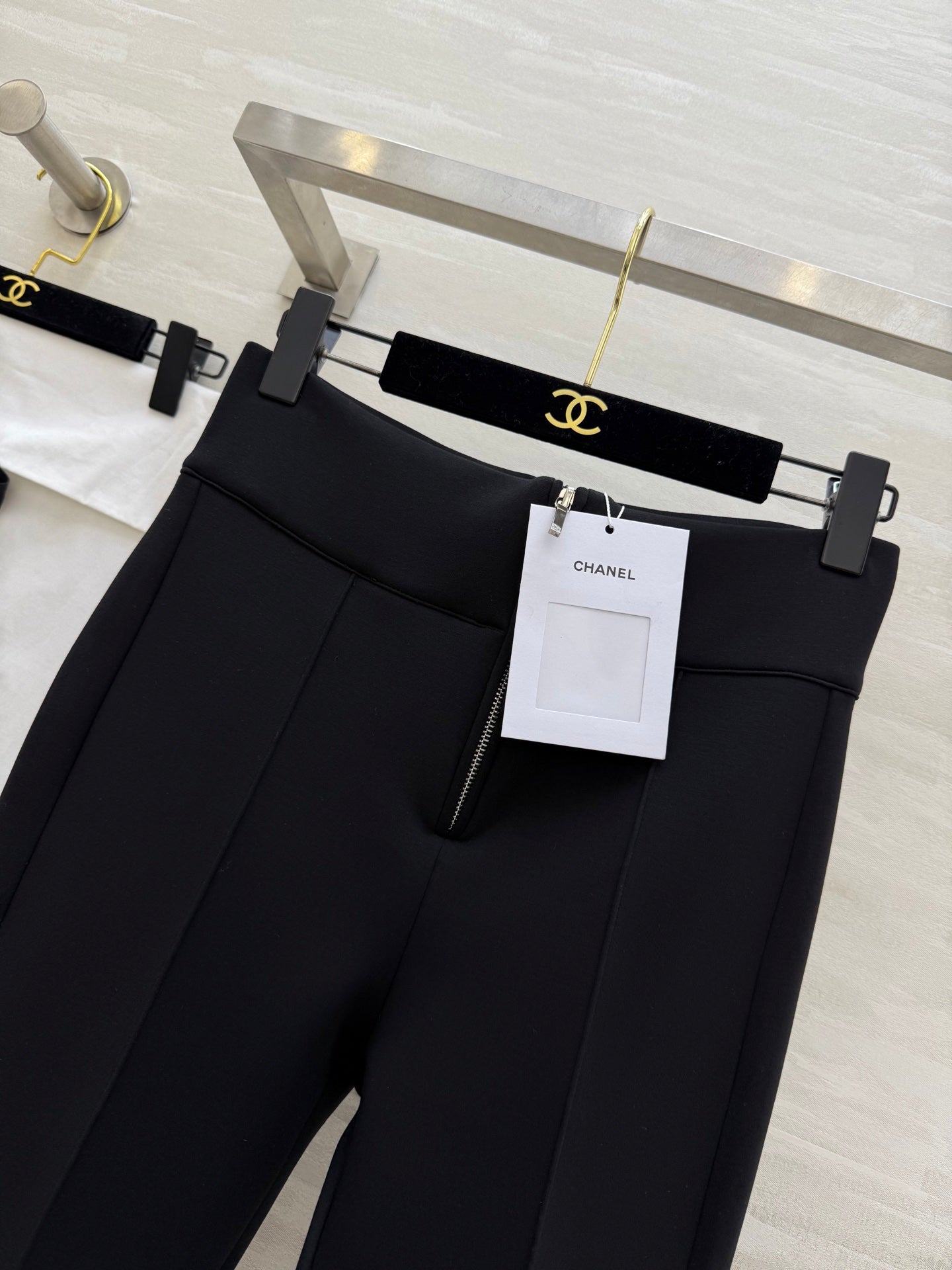 CHANEL 26S SLIM-FIT SWEATPANTS 744