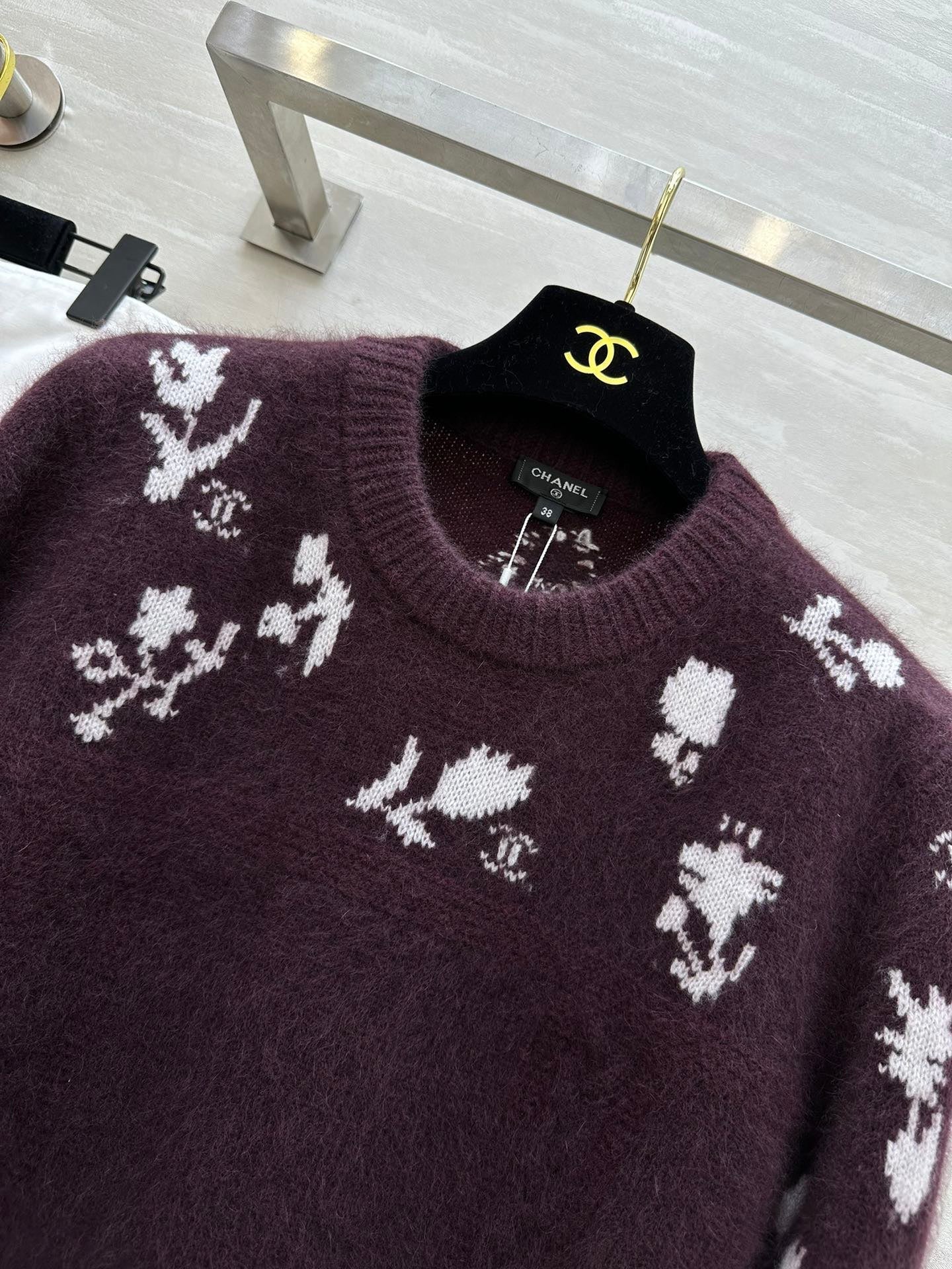 CHANEL 26S SWEATER 673