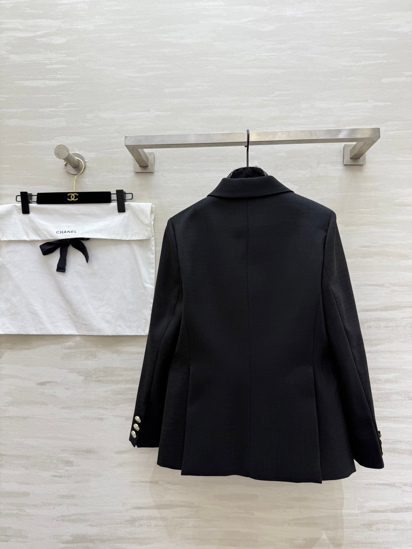CHANEL 26S LACE-TRIMMED BLAZER 809