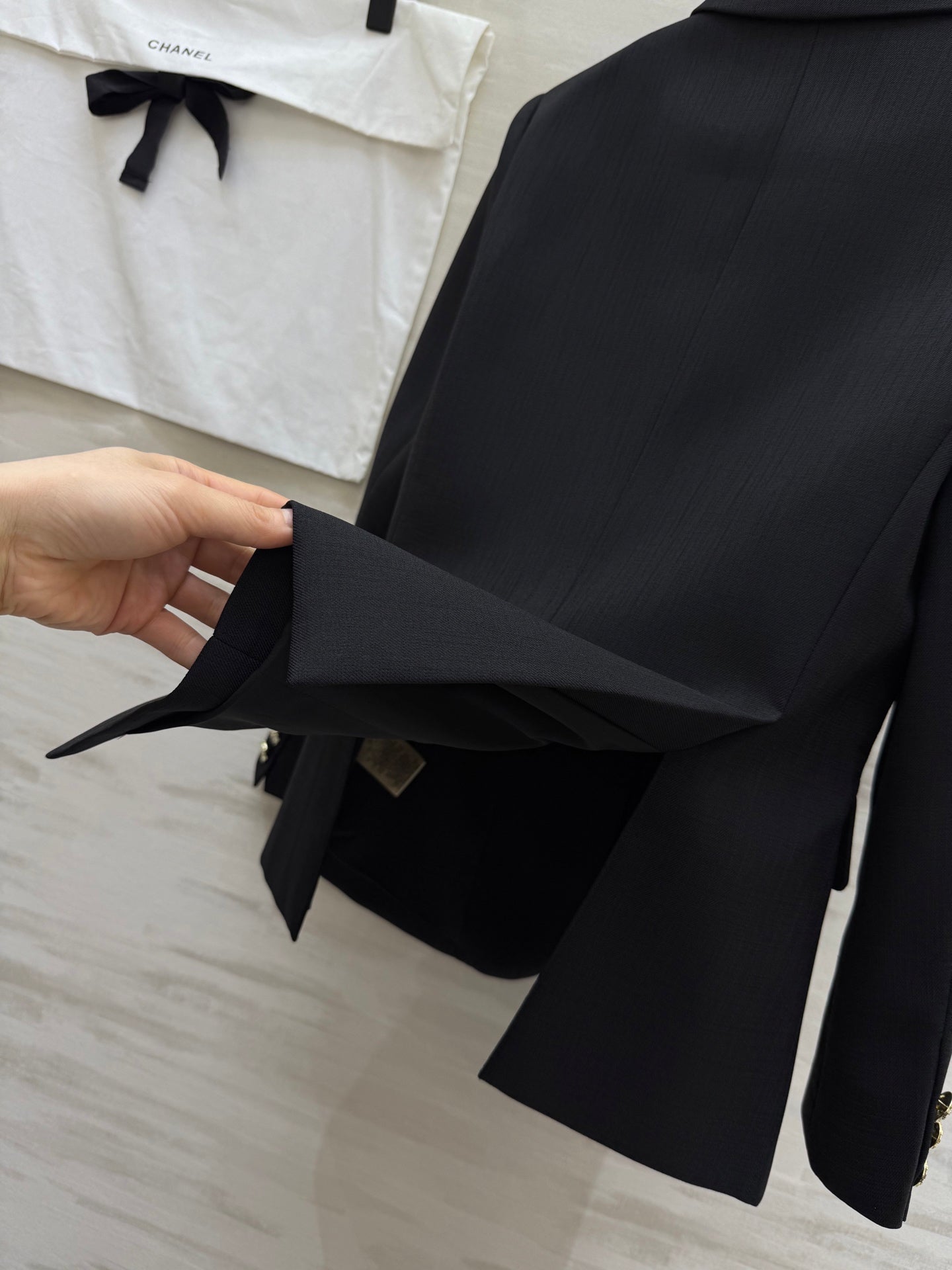 CHANEL 26S LACE-TRIMMED BLAZER 809