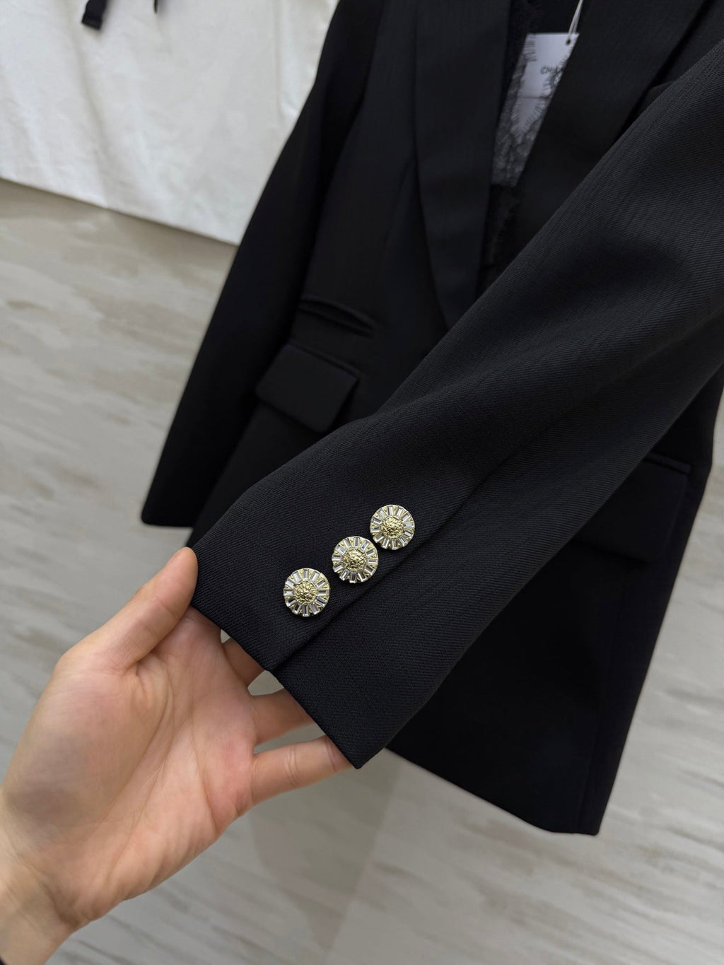 CHANEL 26S LACE-TRIMMED BLAZER 809