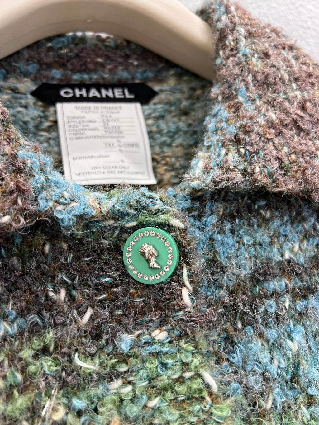 CHANEL 25S KNITTED CARDIGAN 232721