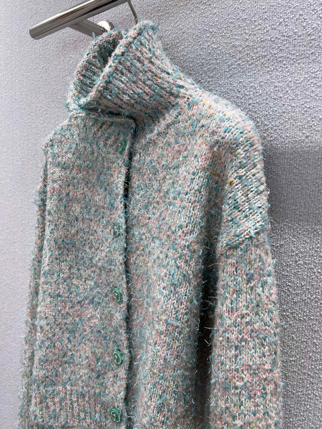 CHANEL 25S KNITTED CARDIGAN 233340