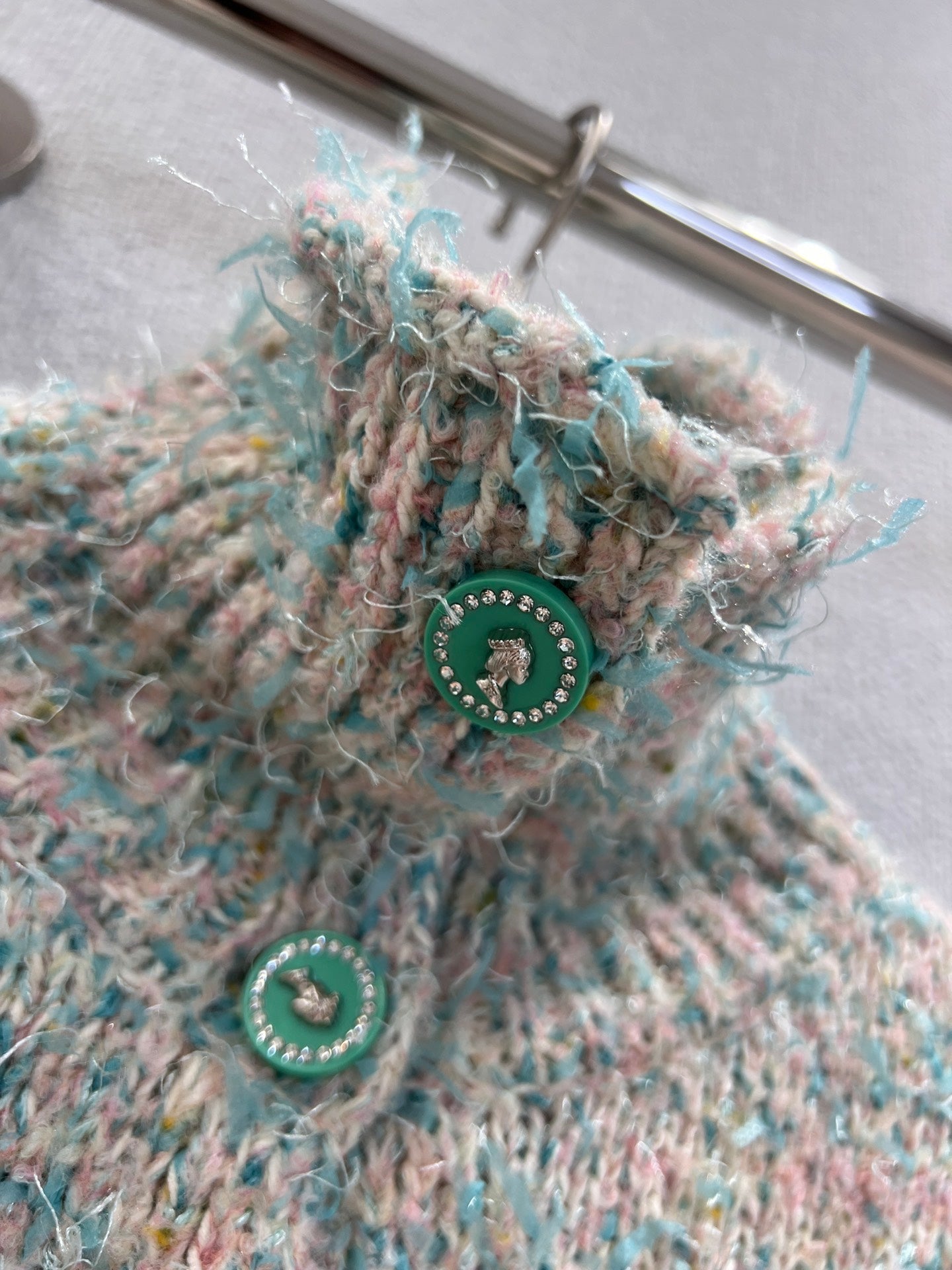 CHANEL 25S KNITTED CARDIGAN 233340