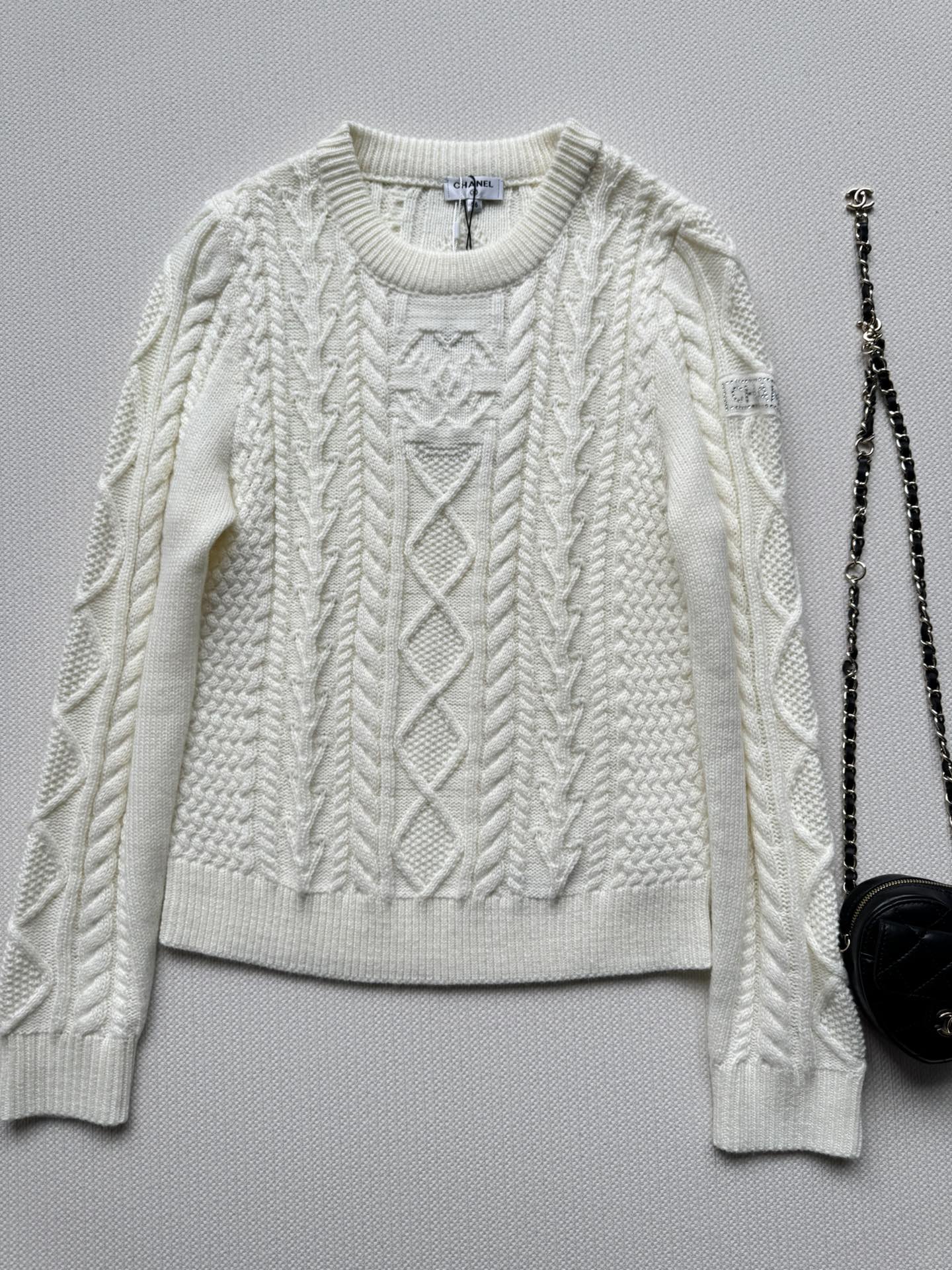 CHANEL 26S SWEATER 692