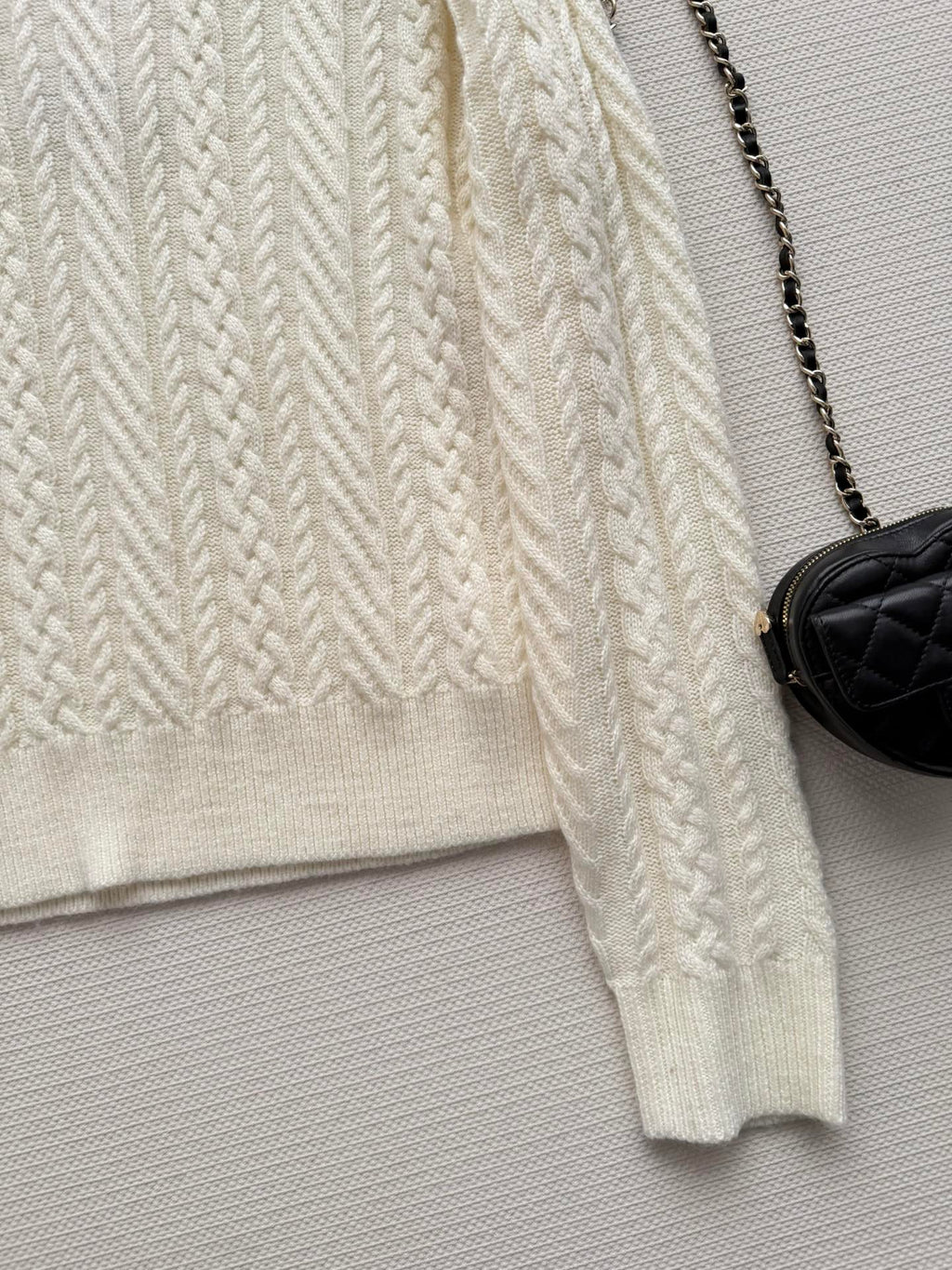 CHANEL 26S SWEATER 723