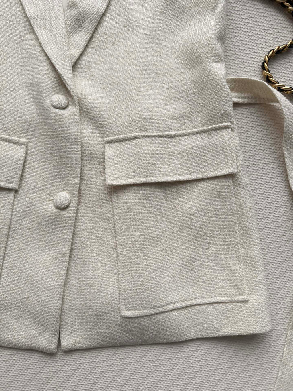 CHANEL 26S SLEEVELESS BLAZER 709
