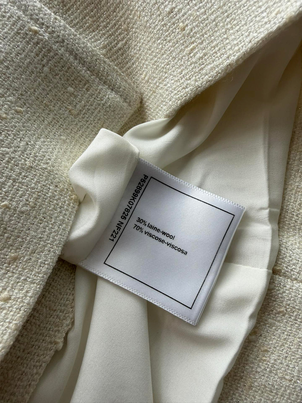 CHANEL 26S SLEEVELESS BLAZER 707