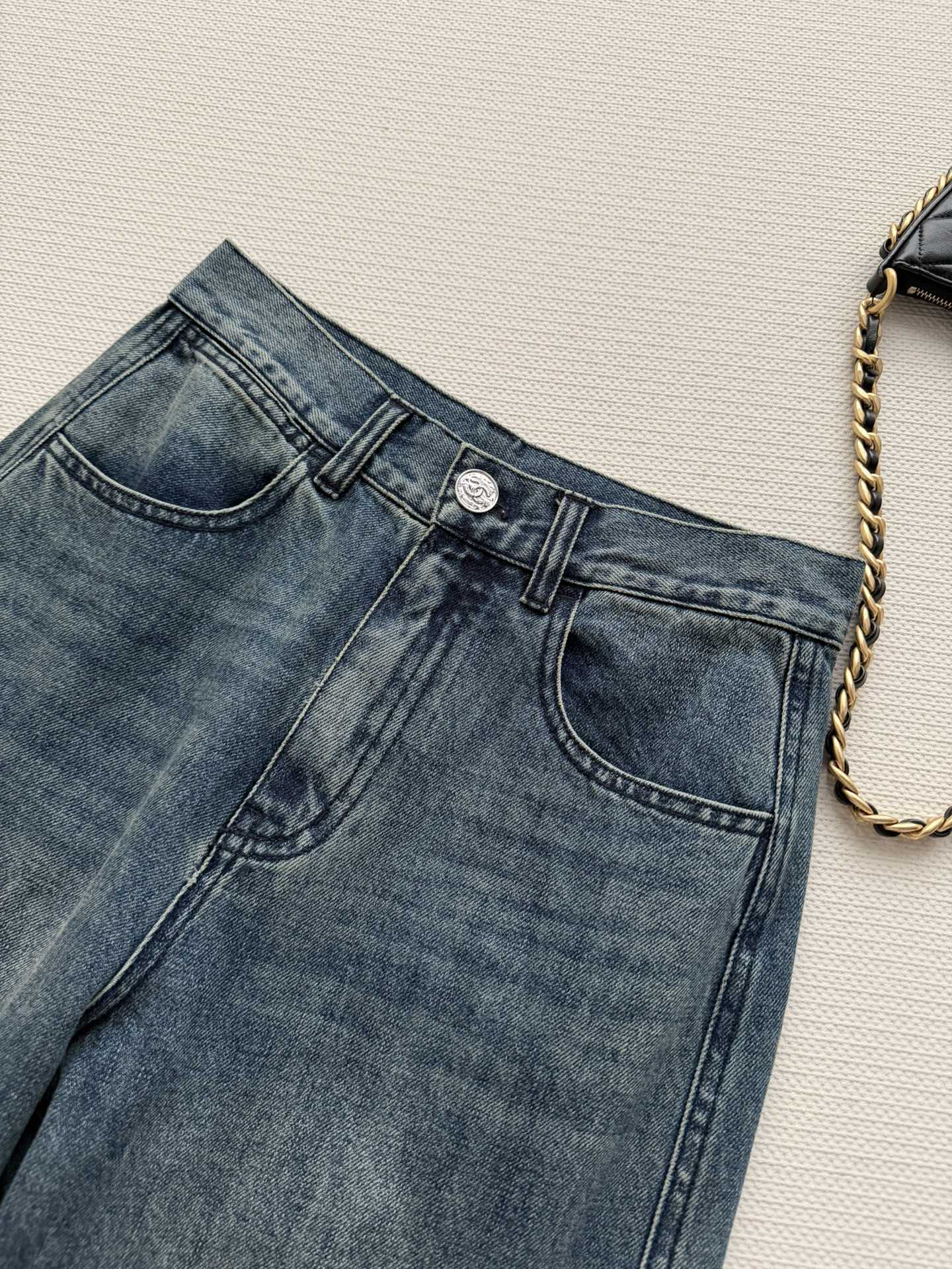 CHANEL 26S JEANS 690