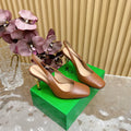 BOTTEGA VENETA KNOT PUMP 9 CM IN BRONZE BROWN CALFSKIN WITH GOLD FINISHED METAL HEEL