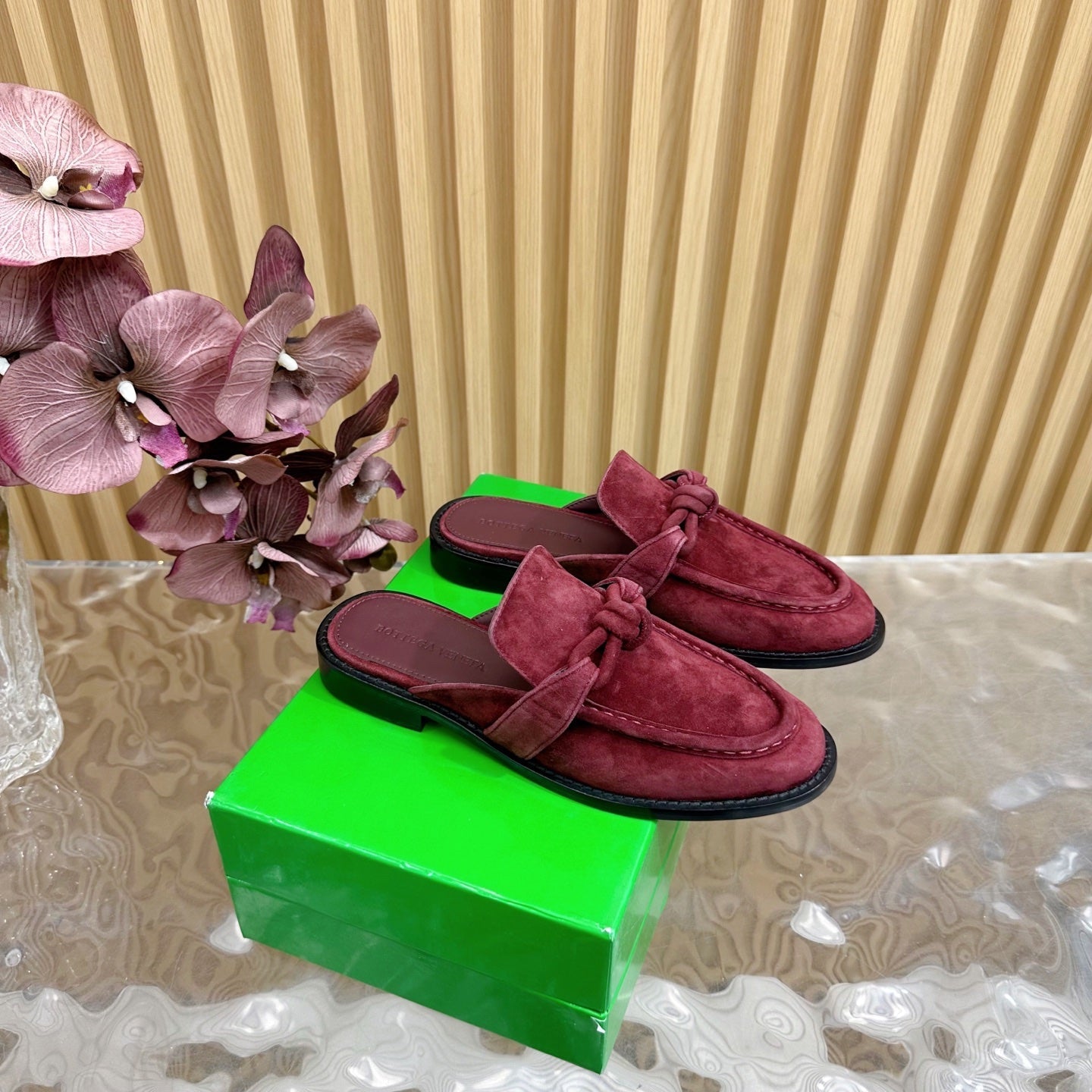 BOTTEGA VENETA OPEN-BACK LOAFER REALISED IN GARNET RED SUEDE
